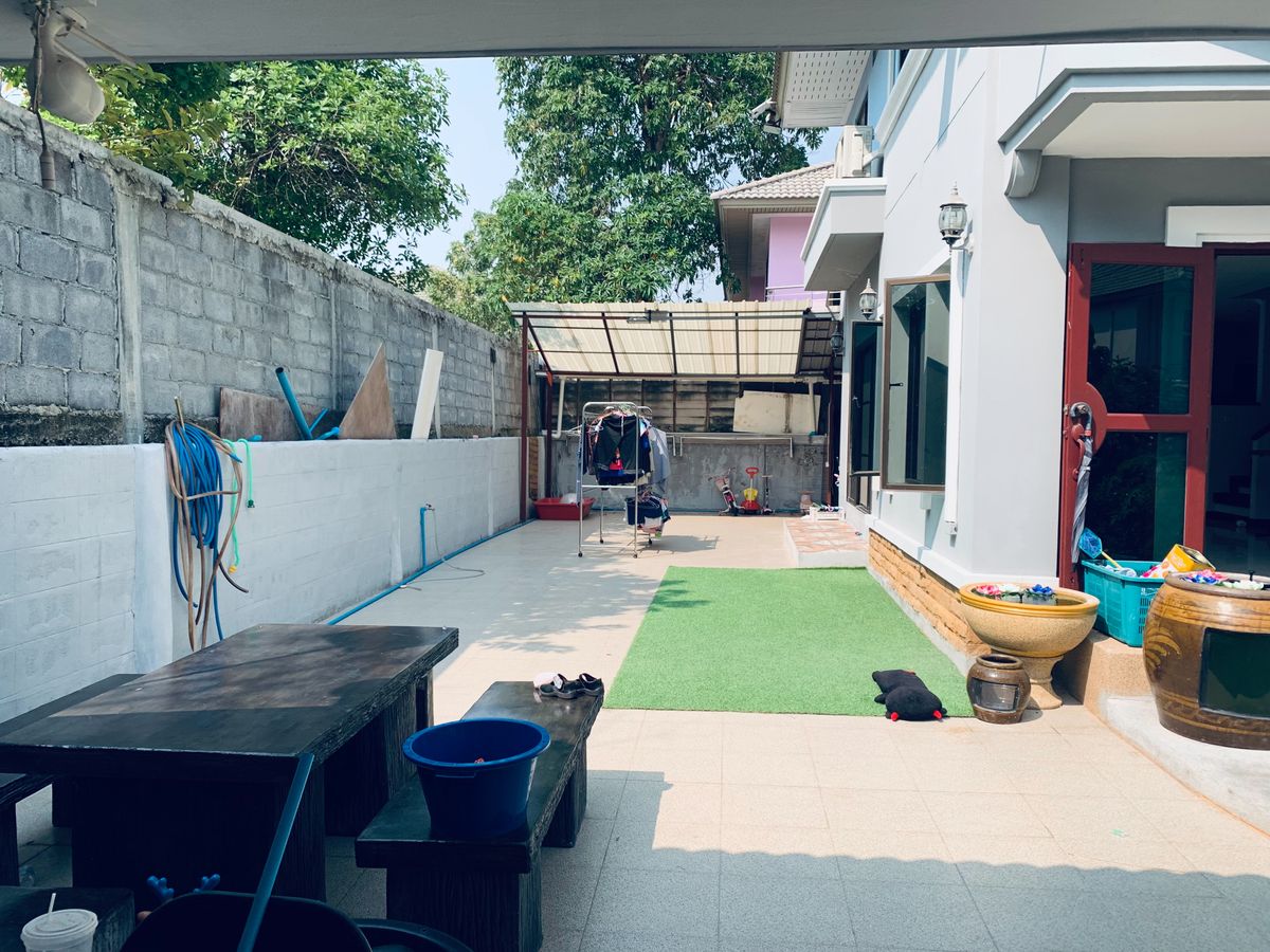 For SaleHouseRama 2, Bang Khun Thian : This summer is only worth it. In addition, solar cells on the roof help to save home electricity. Around the house, down to Micropol, 20 meters. The cheapest in the lamp  