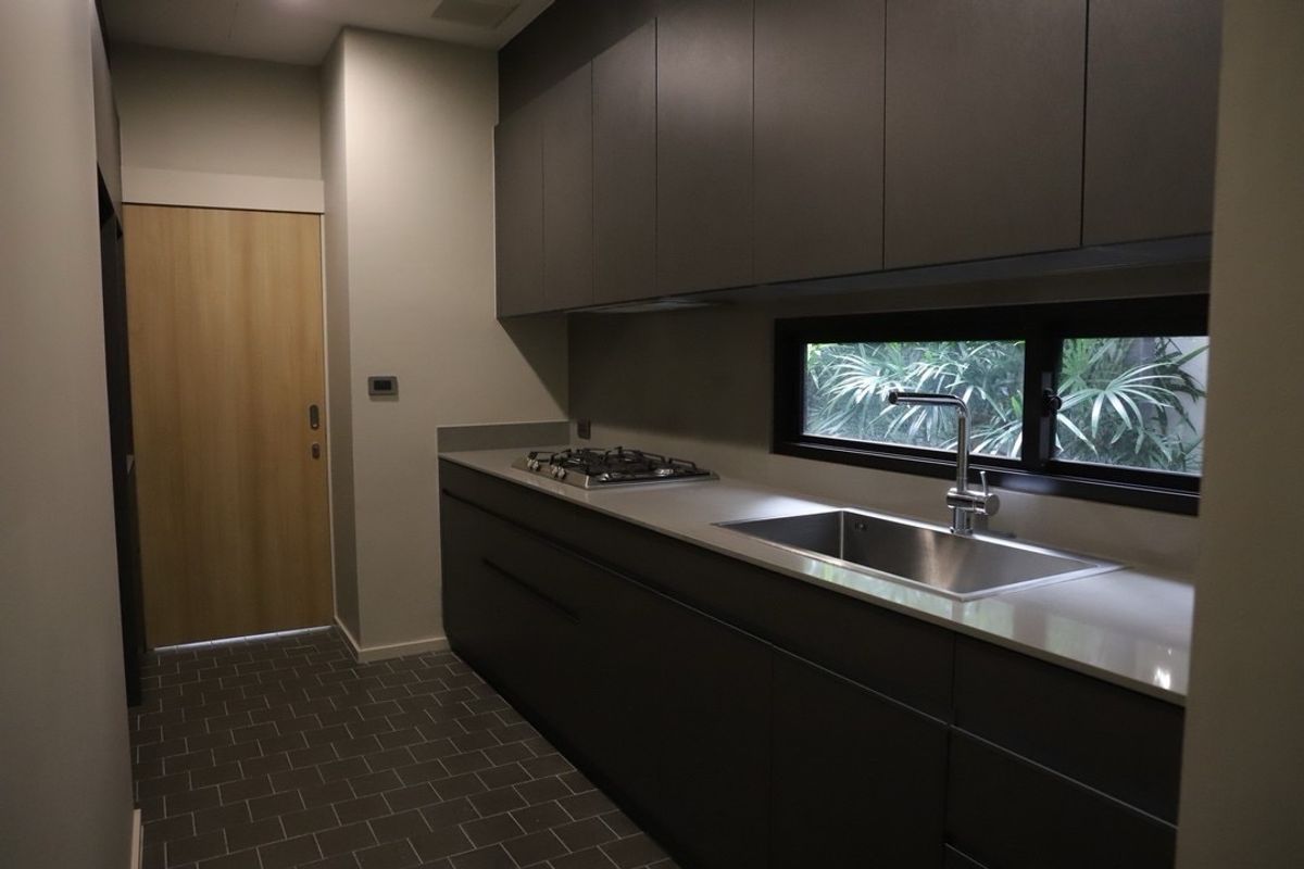 For SaleHouseSapankwai,Jatujak : BAANBANN VIBHAVADI 20, 620 SQ.M, in the heart of the city near Central Ladprao, only 69 MB !!