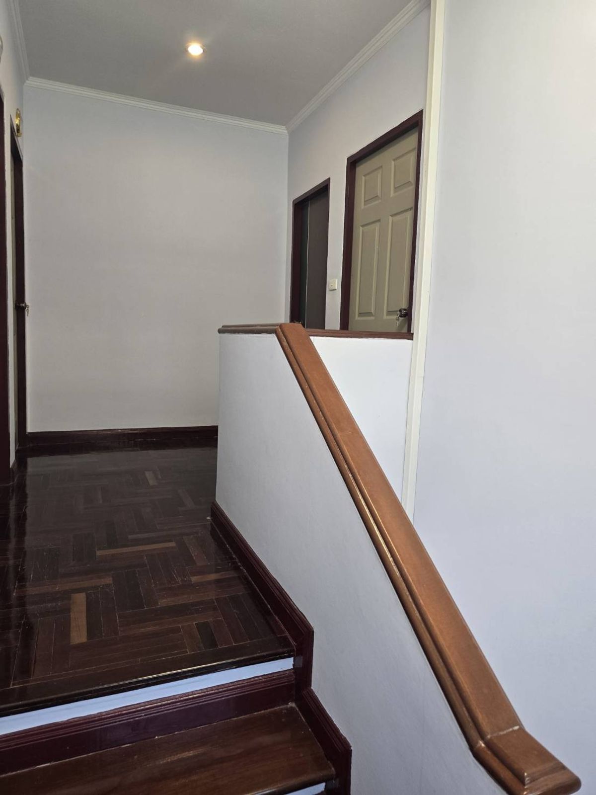 For SaleHouseRama 2, Bang Khun Thian : This summer is only worth it. In addition, solar cells on the roof help to save home electricity. Around the house, down to Micropol, 20 meters. The cheapest in the lamp  