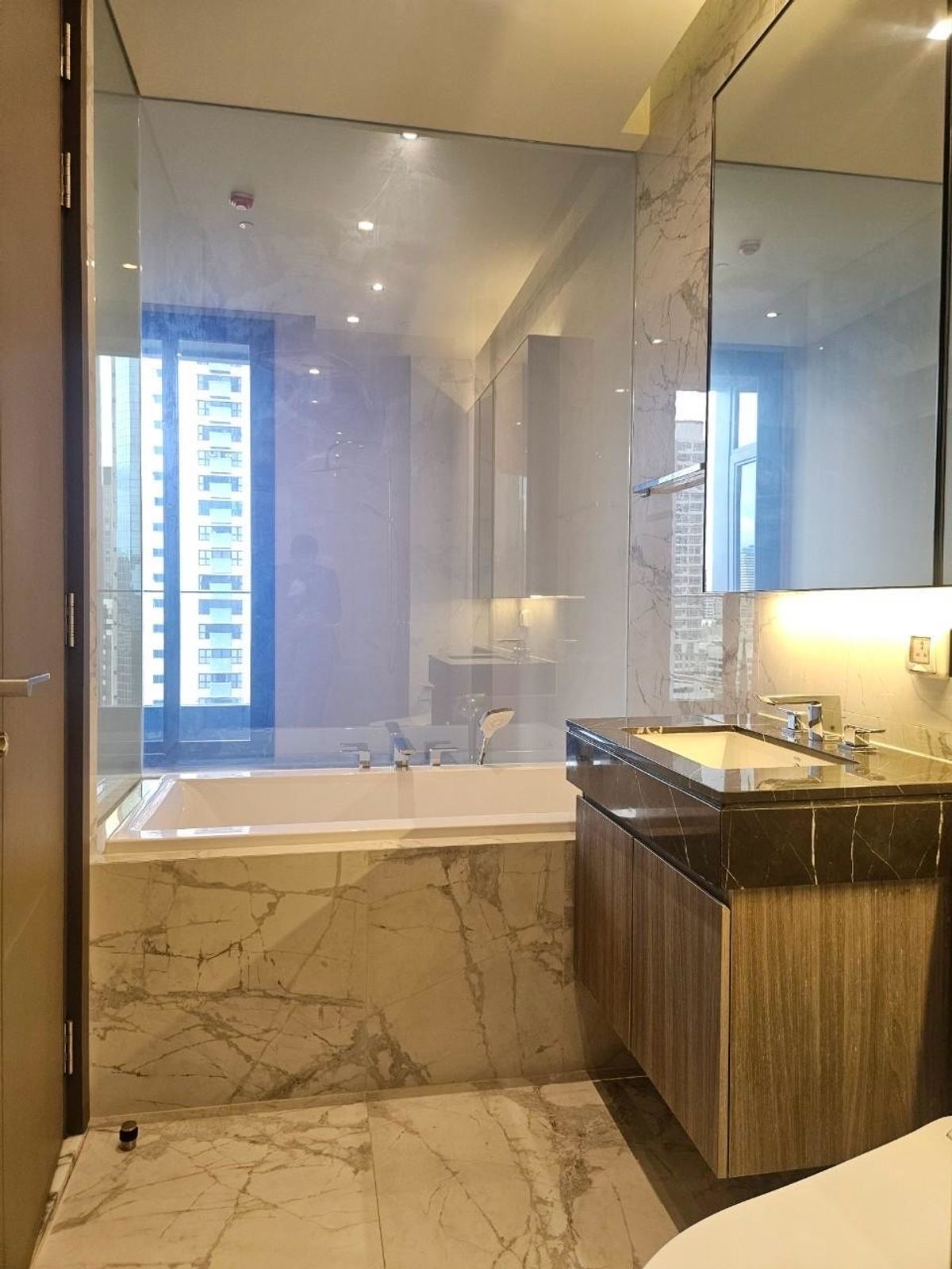 For SaleCondoSukhumvit, Asoke, Thonglor : Hyde Heritage Thonglor, next to BTS Thonglor 1 Bed 43 SQ.M, only 12.7 MB