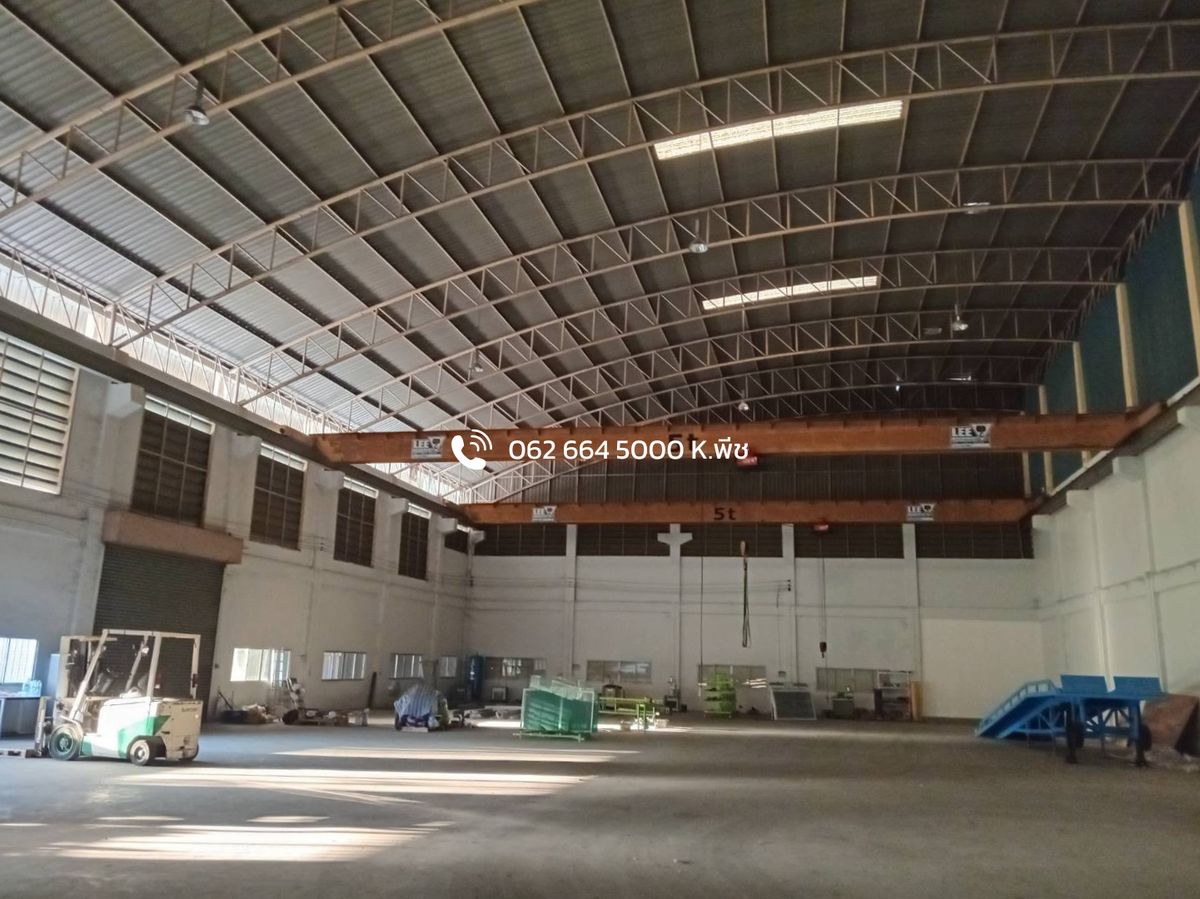 For RentWarehouseSamut Prakan,Samrong : Warehouse with office 1,300/1,500 sq.m. 💥 Near the sky train station Srinakarin Road Near the motorway 📍 suitable as a distribution center Studio storage, Studio, Studio / Fulfillment / Packaging / Storage / Drop Shipping ✨
