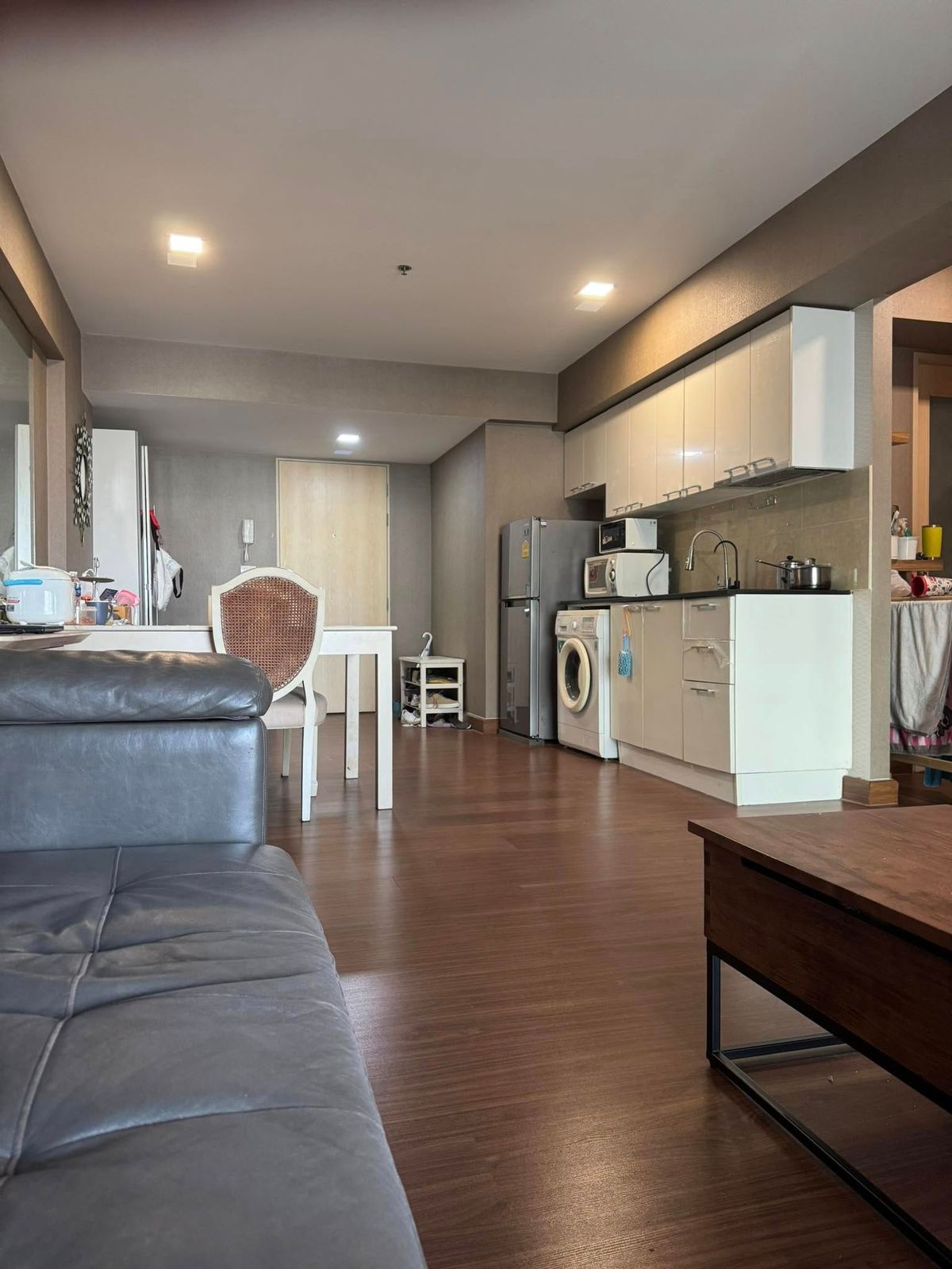 For SaleCondoRama9, Petchburi, RCA : Condo for sale, My Resort Bank, near MRT Phetchaburi (450 m/6 minutes). Interested in negotiating @condobkk (with @) Code H32955