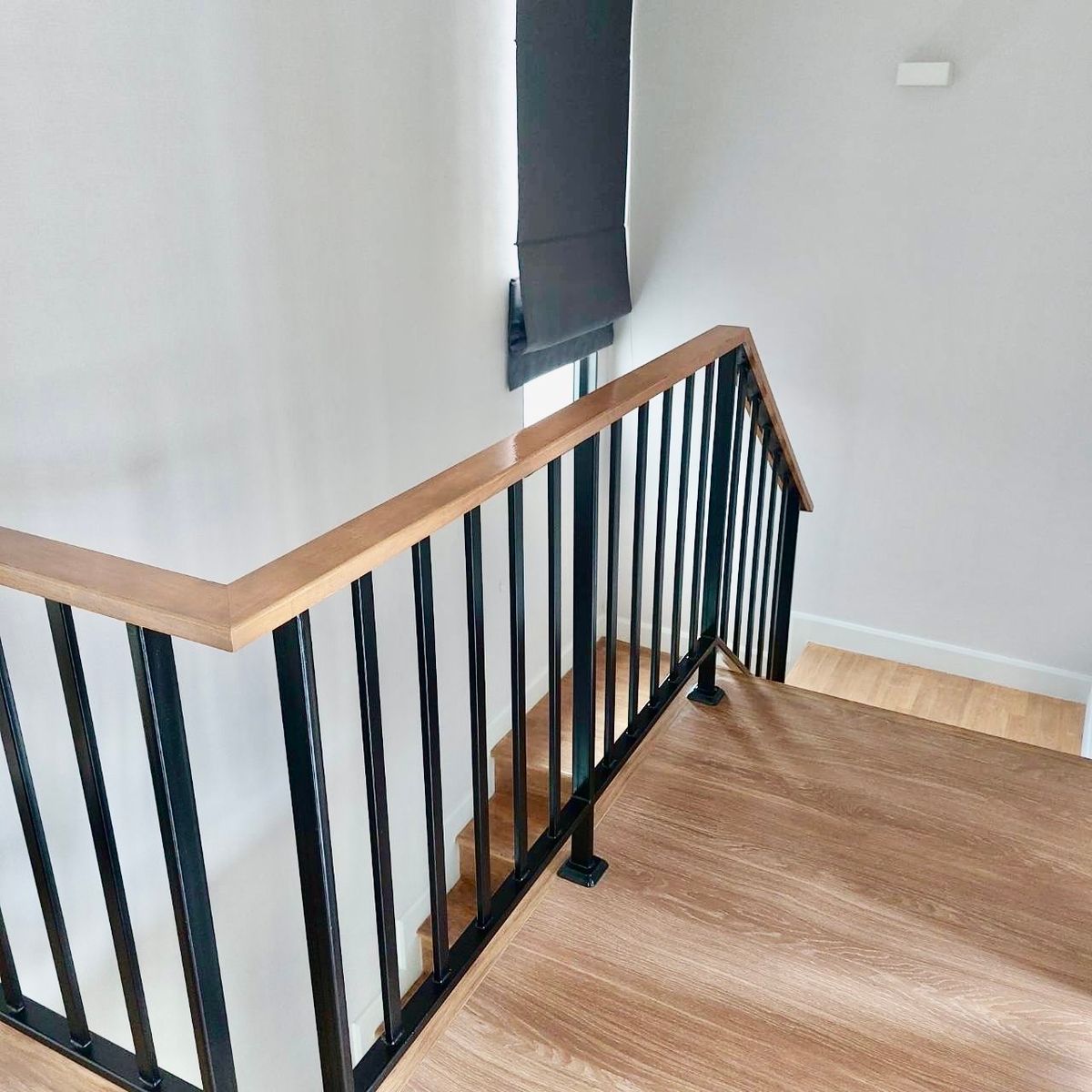 ขายบ้านนนทบุรี บางใหญ่ บางบัวทอง : ขายบ้านสุดพิเศษ “VENUE WESTGATE”ทำเลทองใจกลางเมืองตั้งอยู่บนถนนแก้วอินทร์ ใกล้กับถนนกาญจนาภิเษก เพียง 4 กม. ทำให้การเดินทางสะดวกสบาย และเชื่อมต่อกับทุกพื้นที่ในเมืองรายละเอียดบ้านแฝด 35 ตรว.	•	ตกแต่งพร้อมอยู่ ราคาขายเพียง 4.15 ล้านบาท