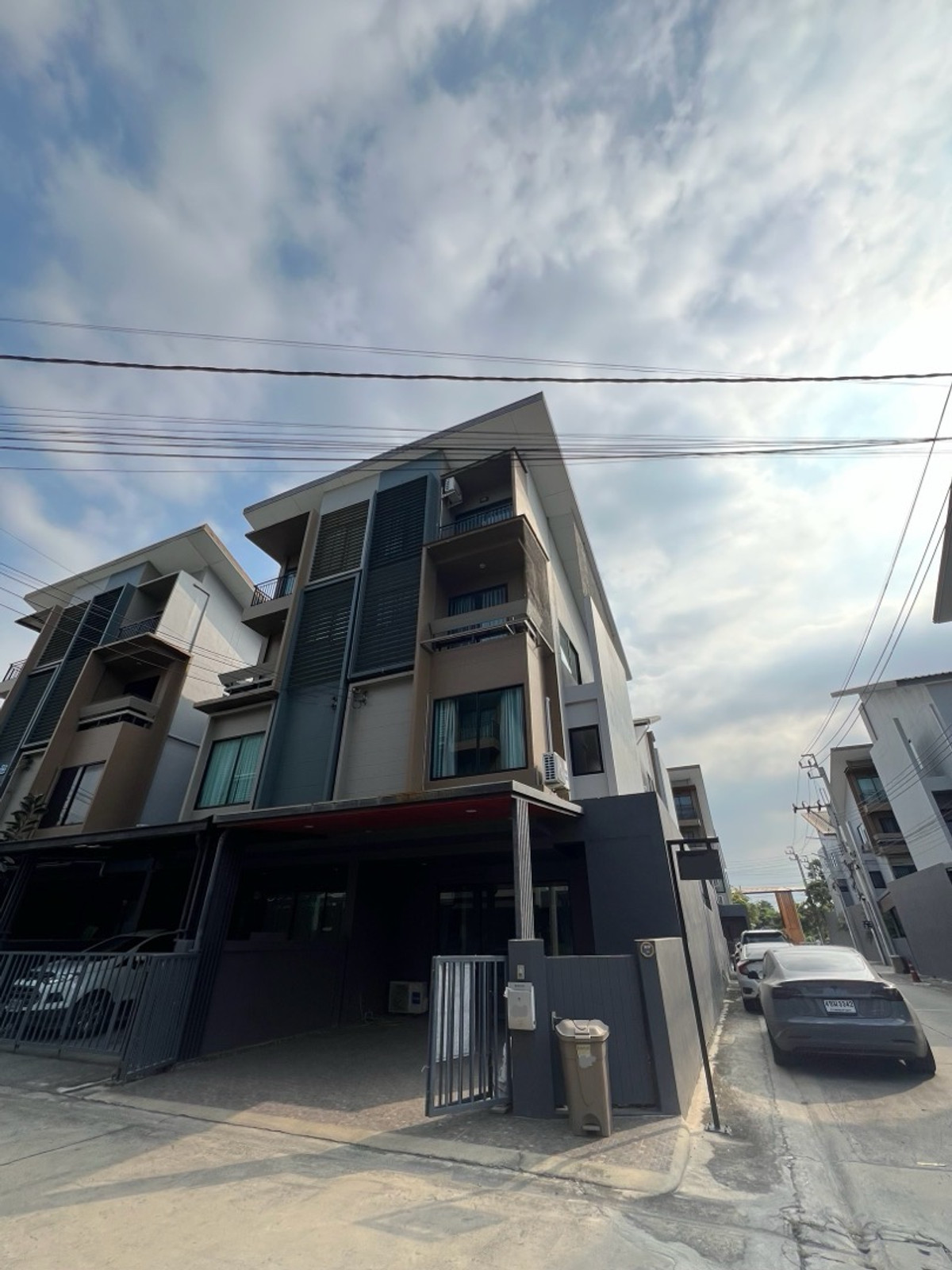 ให้เช่าทาวน์โฮมแจ้งวัฒนะ เมืองทอง : ให้เช่า ทาวน์โฮม ติด Lotus นอร์ท ราชพฤกษ์ - แจ้งวัฒนะถนนชัยพฤกษ์