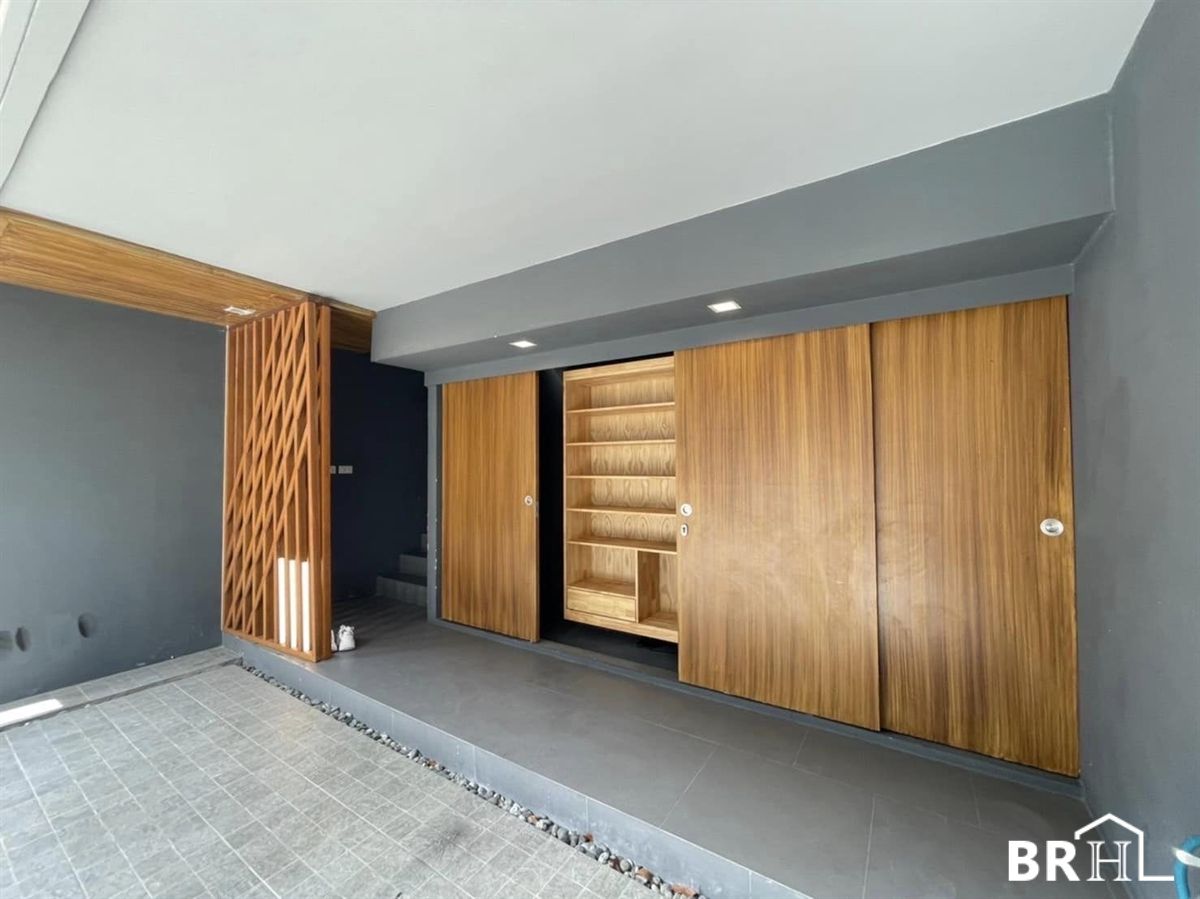 ขายทาวน์โฮมโชคชัย4 ลาดพร้าว71 : 🏨 ทาวน์โฮม ตกแต่งสไตล์โมเดิร์นลอฟต์ พร้อมบิ้วท์อิน เฟอร์ครบ ทำเลลาดพร้าว71🎯