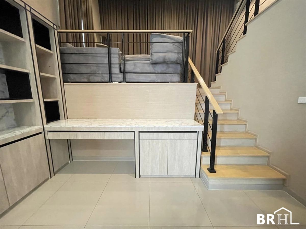 ขายทาวน์โฮมโชคชัย4 ลาดพร้าว71 : 🏨 ทาวน์โฮม ตกแต่งสไตล์โมเดิร์นลอฟต์ พร้อมบิ้วท์อิน เฟอร์ครบ ทำเลลาดพร้าว71🎯