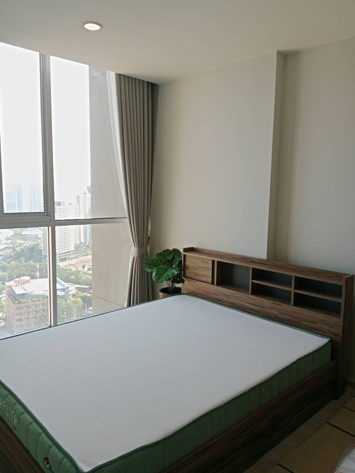 For RentCondoRatchadapisek, Huaikwang, Suttisan : 🏢 Rent Condo Noble Revolve Ratchada 26 sq.m. 1 bedroom 🌟