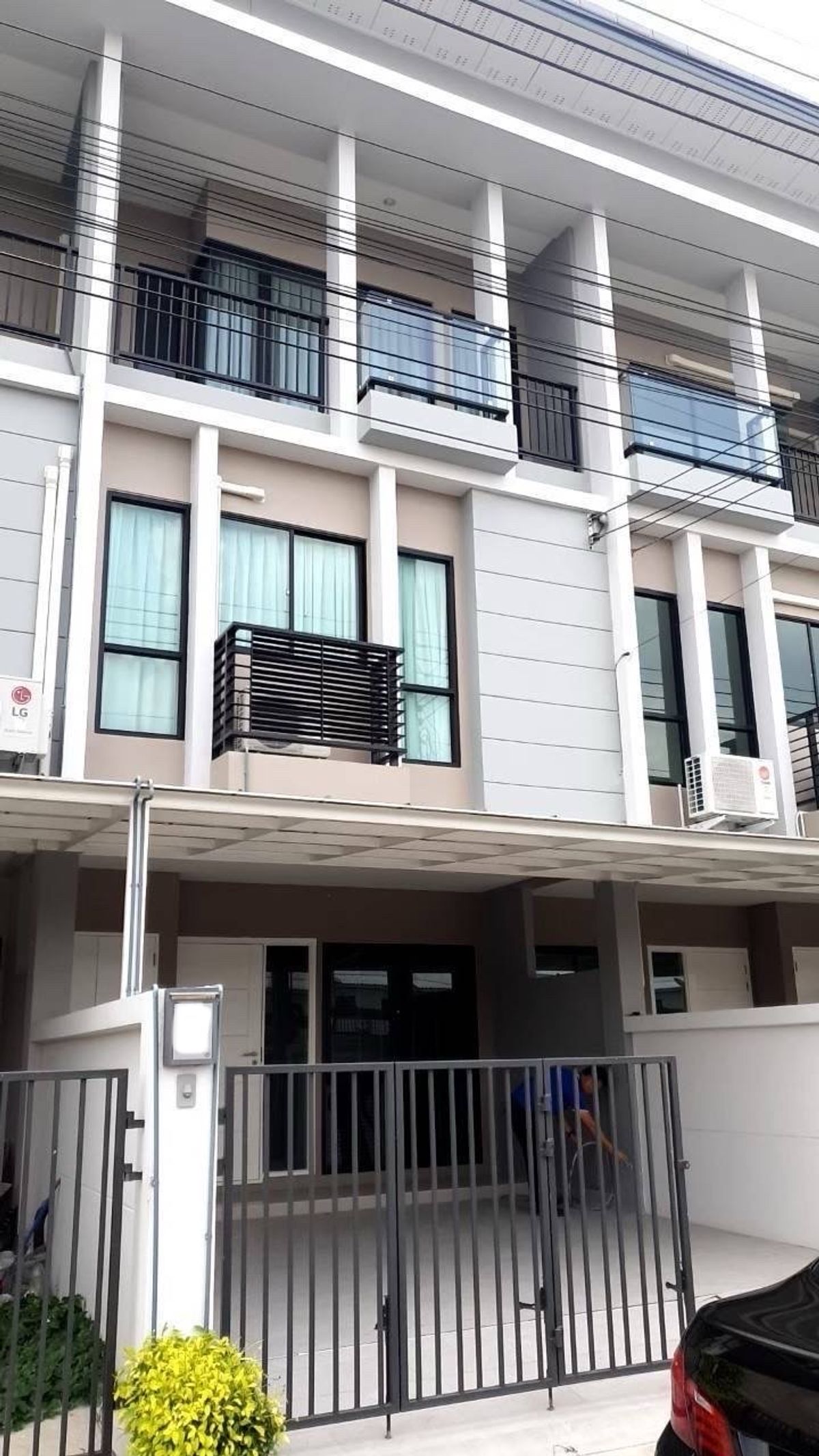 For RentTownhomeLadkrabang, Suwannaphum Airport : Rental of the Village of Tai Mom 2, Suan Luang Chaloem Phrakiat