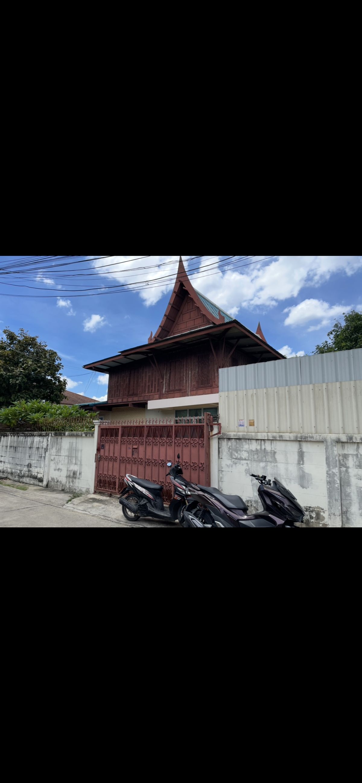 ขายที่ดินบางแค เพชรเกษม : ขายที่ดิน 40.X ตรว. แถมบ้านทรงไทย 2 ชั้น และสวนข้างบ้าน ตรงข้ามซีคอนบางแค