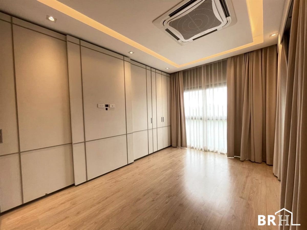 ขายทาวน์โฮมโชคชัย4 ลาดพร้าว71 : 🏨 ทาวน์โฮม ตกแต่งสไตล์โมเดิร์นลอฟต์ พร้อมบิ้วท์อิน เฟอร์ครบ ทำเลลาดพร้าว71🎯