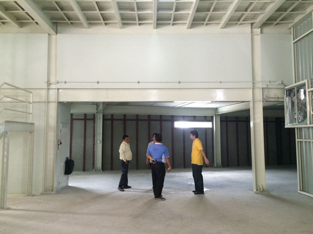 For RentWarehouseChaengwatana, Muangthong : Rent warehouses in the area of ​​1,000 sqm. Soi Ngamwongwan 19, convenient to travel near Pantip Ngamwongwan.