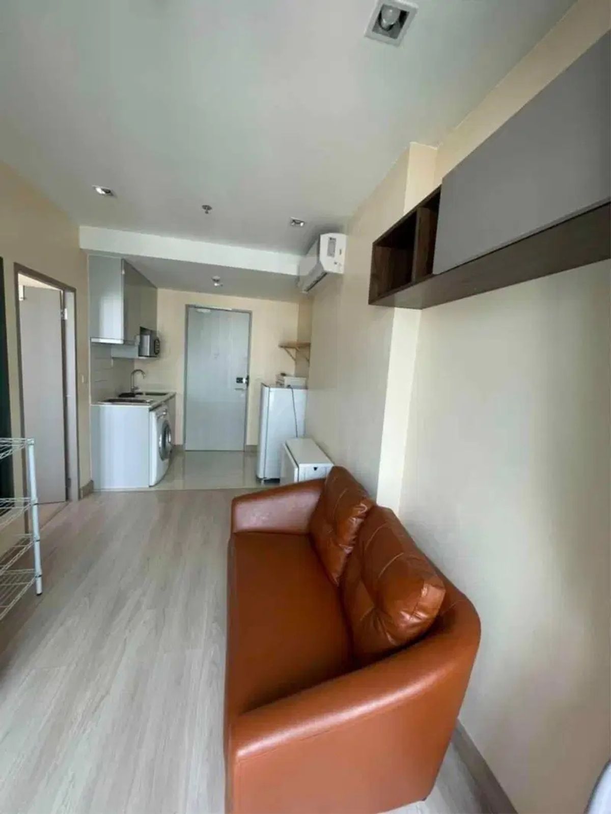 ให้เช่าคอนโดราชเทวี พญาไท : Mobi Phayathai 30 sq.m.Please add LINE ID @806qphgn o8415o5483