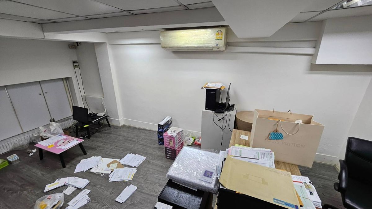 ให้เช่าอาคารพาณิชย์เยาวราช บางลำพู : ให้เช่าอาคารพาณิชย์ 2คูหา 5 นาที-MRTวัดมังกร (N.1235)