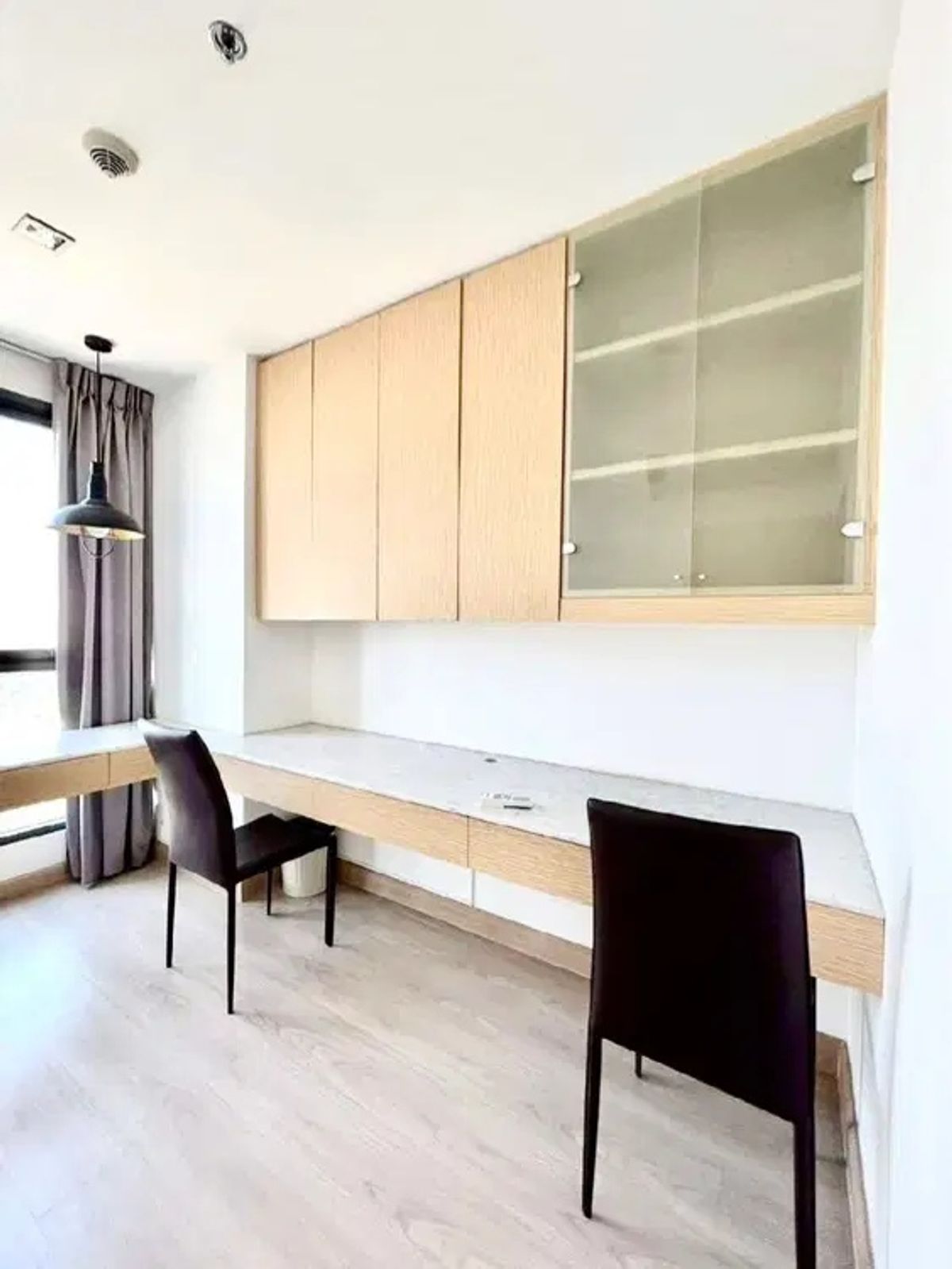 ให้เช่าคอนโดราชเทวี พญาไท : Mobi Phayathai 52 sq.m.Please add LINE ID @806qphgn o8415o5483