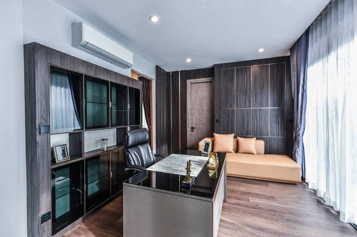 บ้านรัชดา ห้วยขวาง : 🔥สำหรับขาย - เช่า🔥 บ้านเดี่ยว !! Code C20240201408.......The Privatier Ratchada 32, 4 ห้องนอน, 6 ห้องน้ำ, 3 ชั้น, แต่งครบ, หรูหรา, พร้อมเข้าอยู่, ราคาพิเศษ!!📣📣