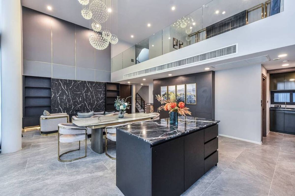 บ้านรัชดา ห้วยขวาง : 🔥สำหรับขาย - เช่า🔥 บ้านเดี่ยว !! Code C20240201408.......The Privatier Ratchada 32, 4 ห้องนอน, 6 ห้องน้ำ, 3 ชั้น, แต่งครบ, หรูหรา, พร้อมเข้าอยู่, ราคาพิเศษ!!📣📣