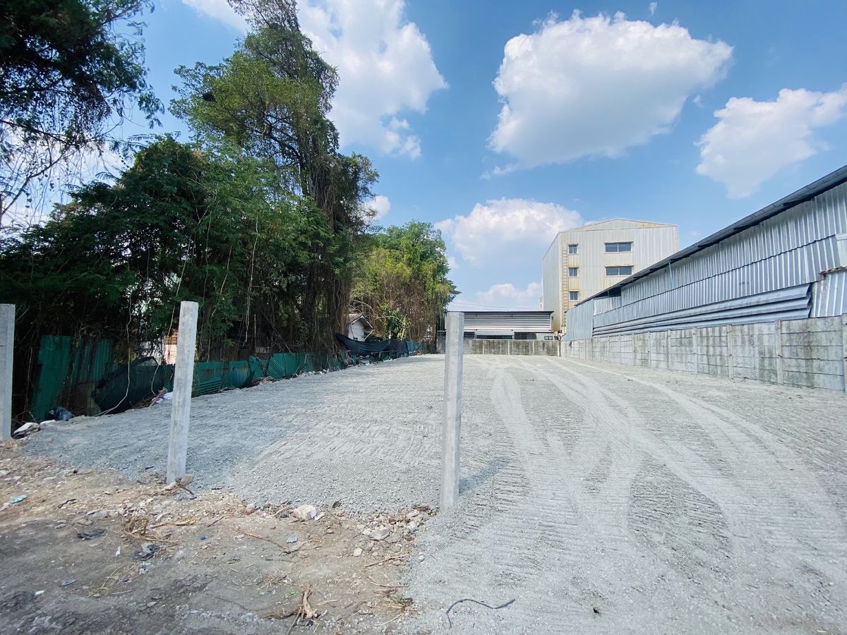 ให้เช่าที่ดินบางนา แบริ่ง ลาซาล : ซอยแบริ่ง68 ที่ดิน 151 ตรว. หน้ากว้าง 15 ม ลึก 40 ม. ซอย แบริ่ง68