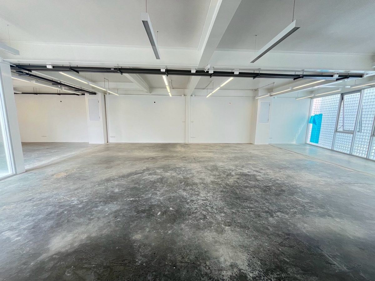 ขายโฮมออฟฟิศรัชดา ห้วยขวาง : 📢👇 ขายพร้อมผู้เช่า Yield 6.6%ต่อปี สัญญาเช่า 5 ปี รับค่าเช่า 250k สิ้นสุด มีนาคม 2573 อาคารสูง 4.5 ชั้น มีชั้นลอย และดาดฟ้า รองรับการติดตั้งลิฟต์โดยสาร ใกล้ The Street รัชดา