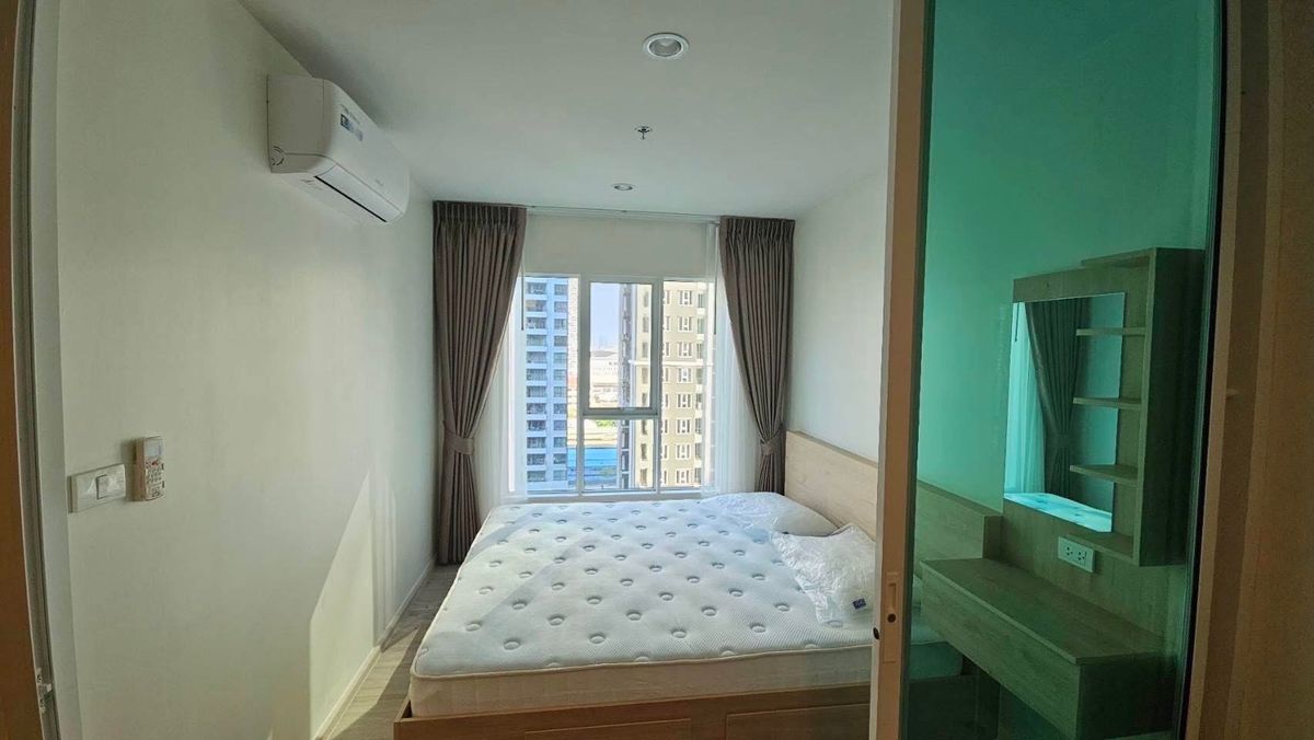 For RentCondoBangna, Bearing, Lasalle : Regent Home Bangna Condo for Rent (Regent Home Bangna) Building/Building: A Floor: Room Size: 28 sq.m. Price: 11,000 baht