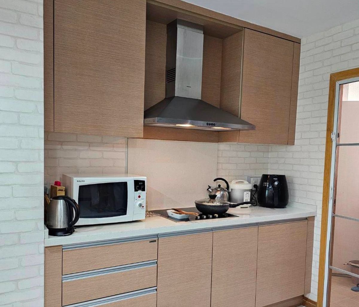 ขายคอนโดสาทร นราธิวาส : 3ห้องนอนห้องใหญ่มาพร้อมห้องแม่บ้าน ใกล้ BTS เซนต์หลุยส์และช่องนนทรี✨The Empire Place✨3 ห้องนอน 4 ห้องน้ำ ขนาด 157 ตร.ม ใกล้ BTS ช่องนนทรี Tel.0982645161 