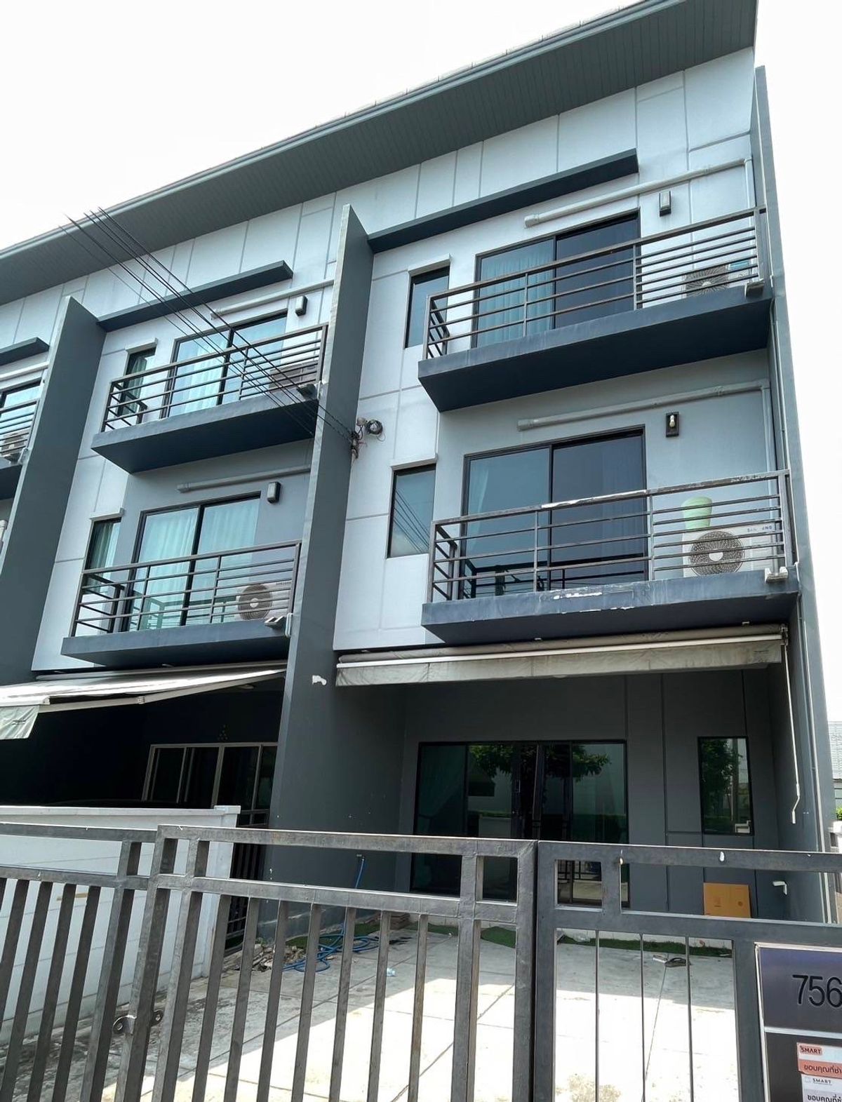 ขายทาวน์โฮมลาดกระบัง สุวรรณภูมิ : ทาวน์โฮม โครงการบ้าน กลางเมือง พระราม9 - อ่อนนุช เจ้าของขายเอง ทำเลดี