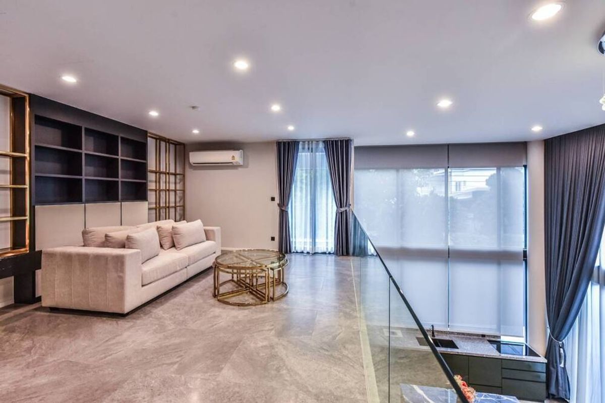 บ้านรัชดา ห้วยขวาง : 🔥สำหรับขาย - เช่า🔥 บ้านเดี่ยว !! Code C20240201408.......The Privatier Ratchada 32, 4 ห้องนอน, 6 ห้องน้ำ, 3 ชั้น, แต่งครบ, หรูหรา, พร้อมเข้าอยู่, ราคาพิเศษ!!📣📣