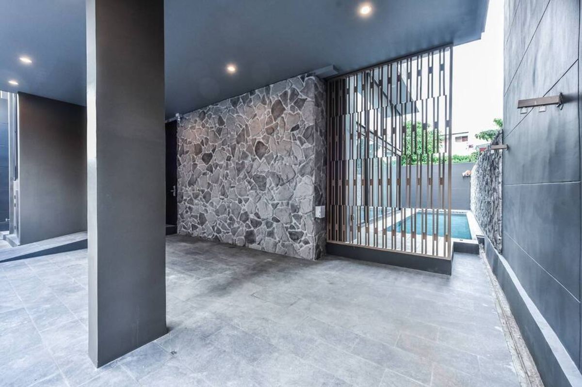 บ้านรัชดา ห้วยขวาง : 🔥สำหรับขาย - เช่า🔥 บ้านเดี่ยว !! Code C20240201408.......The Privatier Ratchada 32, 4 ห้องนอน, 6 ห้องน้ำ, 3 ชั้น, แต่งครบ, หรูหรา, พร้อมเข้าอยู่, ราคาพิเศษ!!📣📣