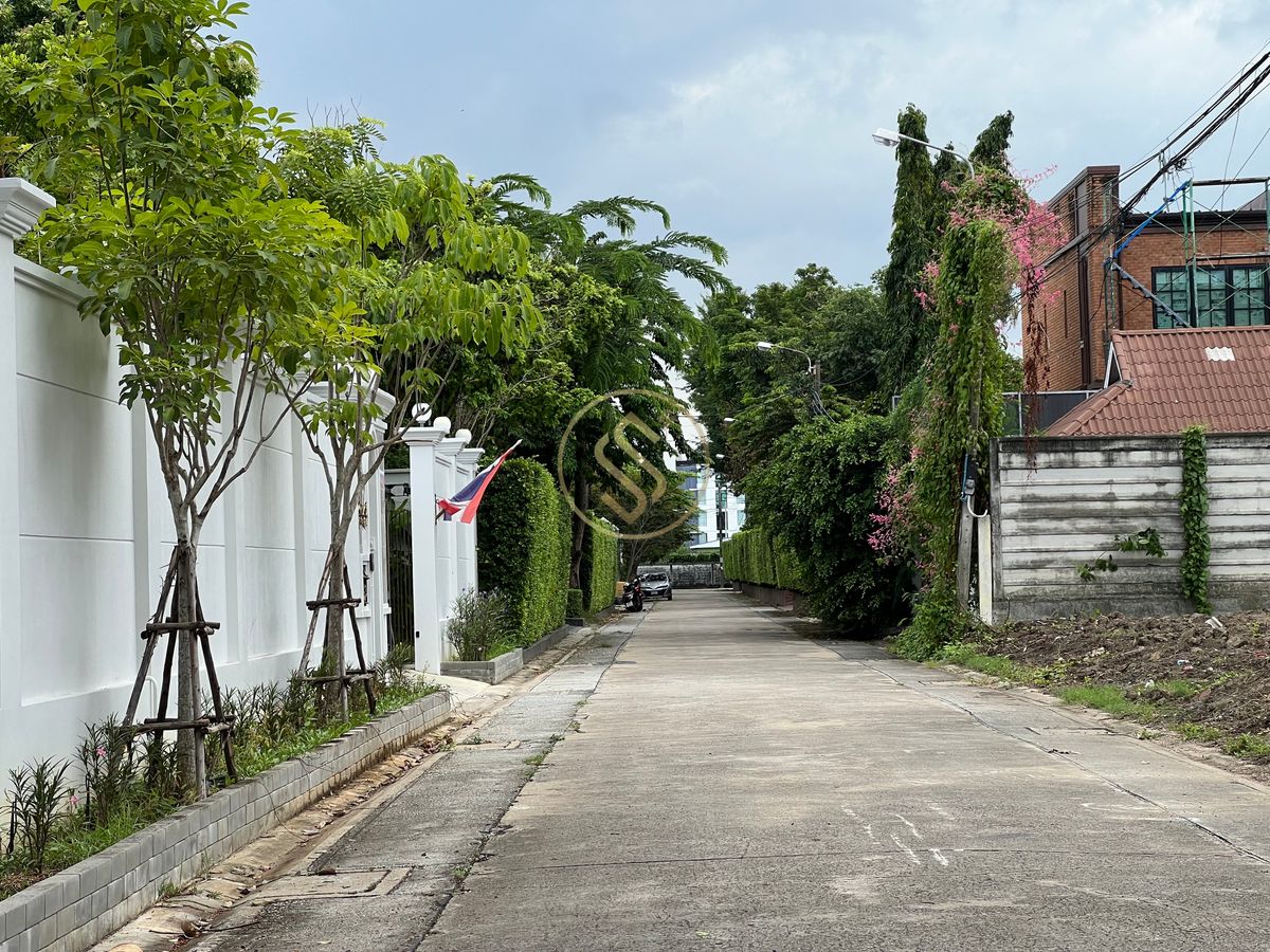 ขายที่ดินอ่อนนุช อุดมสุข : ขายที่ดินแปลงสวย ถมเเล้วขนาด 400 ตารางวา หมู่บ้านวรบูลย์ อ่อนนุช 44 สุขุมวิท 77