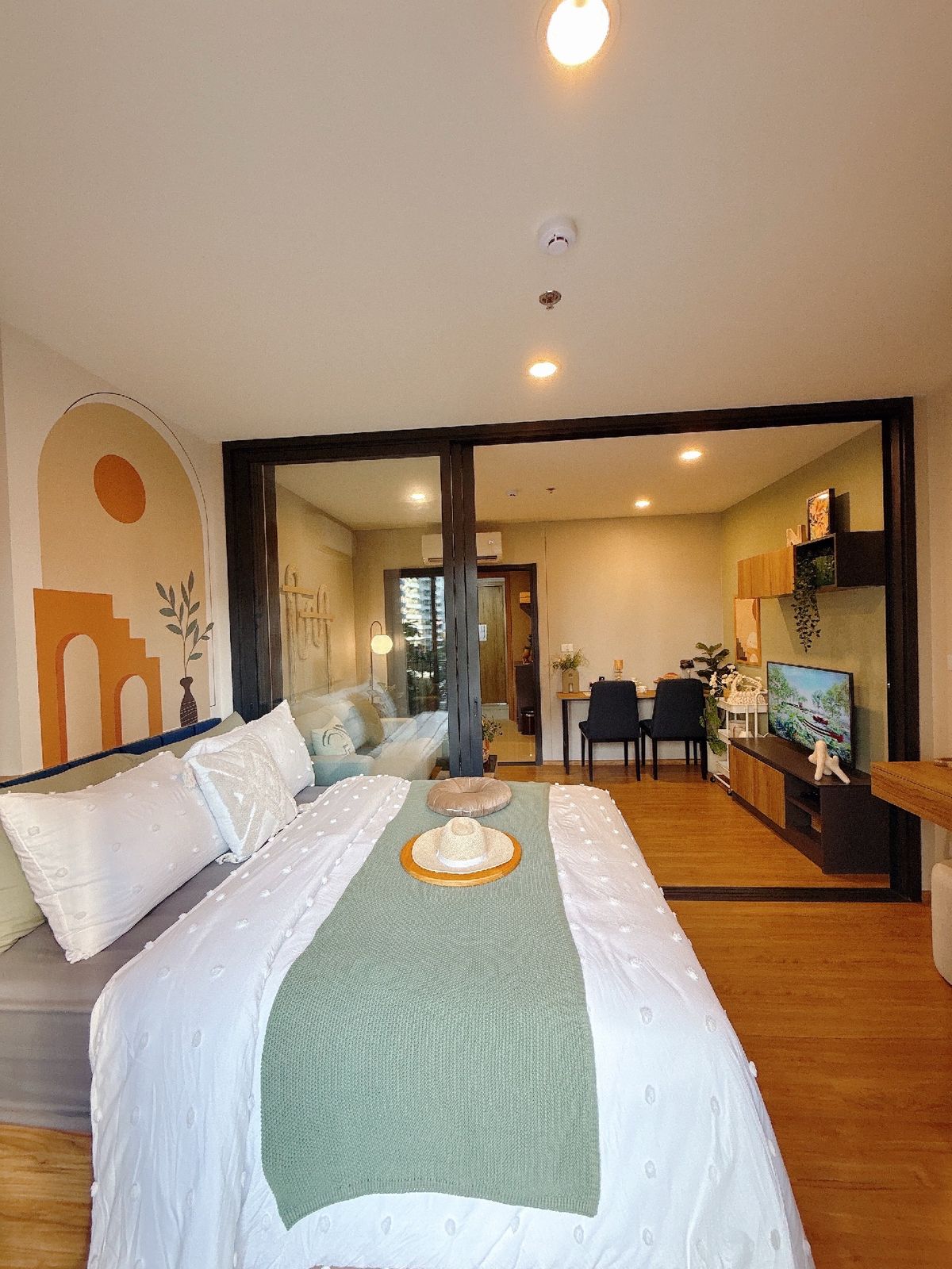 For SaleCondoLadprao, Central Ladprao : 𝐓𝐇𝐄 𝐕𝐈𝐁𝐄 𝐕𝐈𝐁𝐄 𝐕𝐈𝐁𝐄 𝟏𝟏, 𝟏𝟏, 𝟎𝟎𝟎/month, do not have to pay down payment 𝟎 baht for free, every fee  