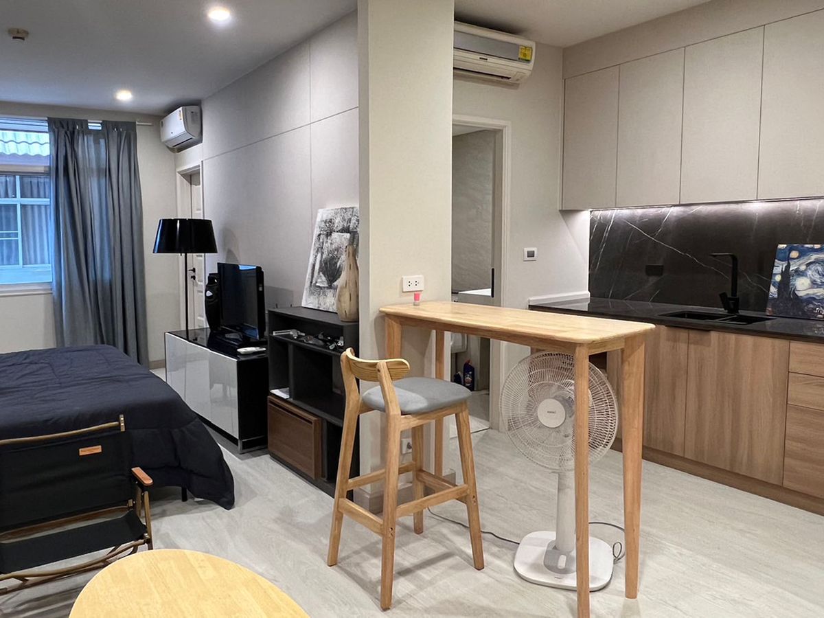 For RentCondoRatchadapisek, Huaikwang, Suttisan : For rent, Condo, Klangkrung Resort Ratchada, near MRT Huai Khwang