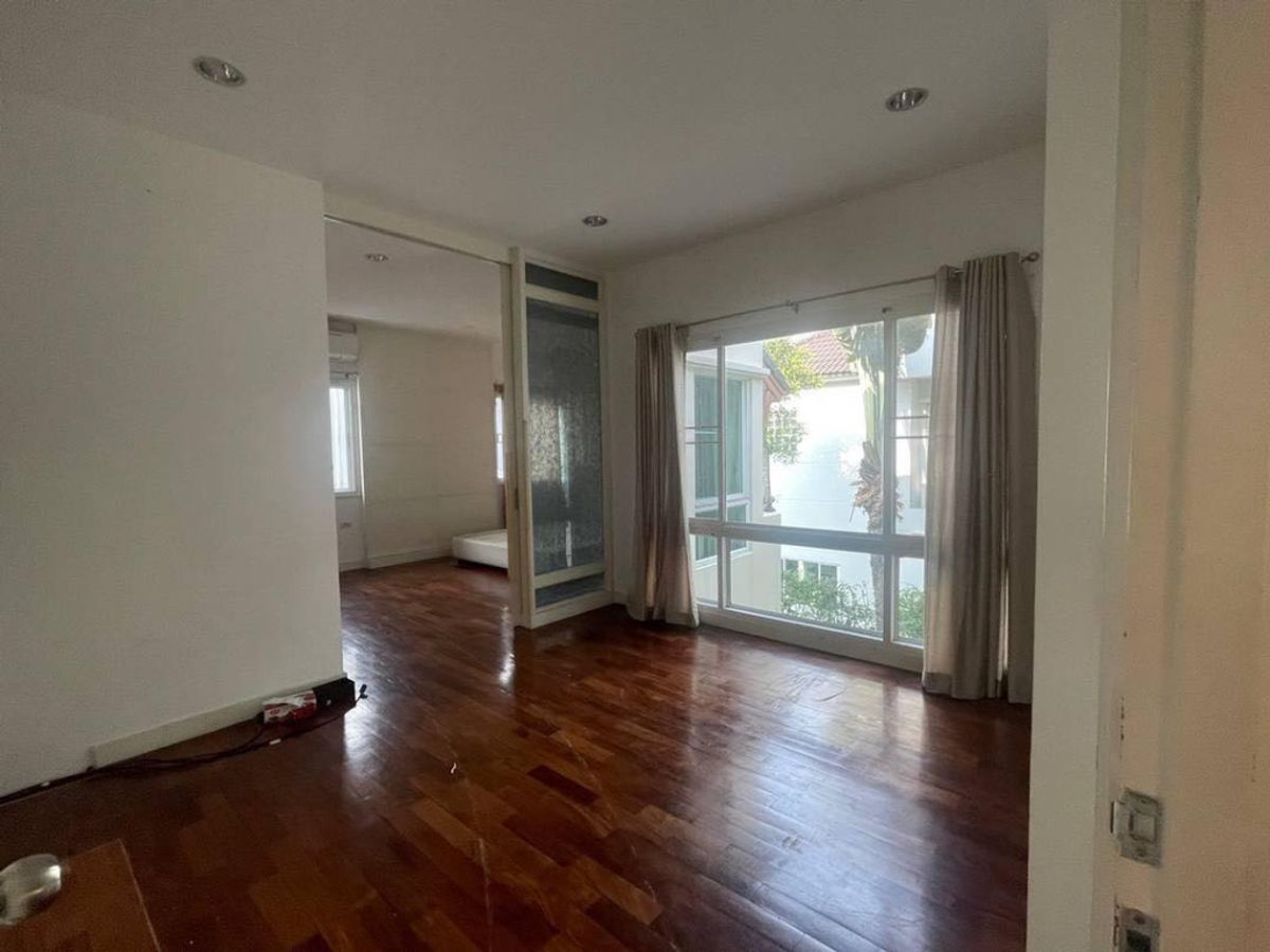 For SaleHouseNawamin, Ramindra : Hot price Luxury 3-Story House for Sale #GrandBangkokBoulevard #RatchadaRamintra, 2 Minutes to Fashion Island, Near Expressway, Near MRT