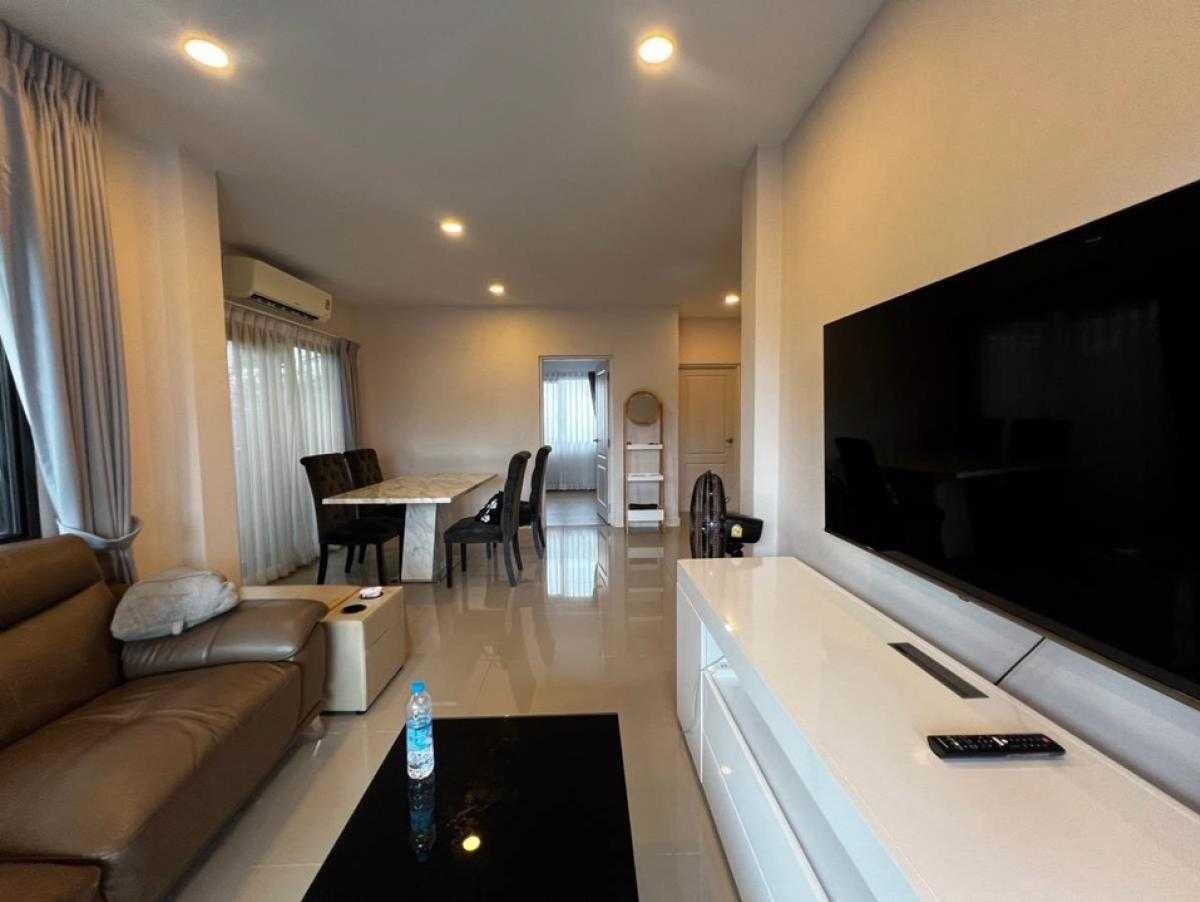 For RentHouseRama5, Ratchapruek, Bangkruai : Rent a 2-story detached house, Sentetro Ratchapruek-4 bedrooms, 4 bathrooms, beautiful house ready to move in.