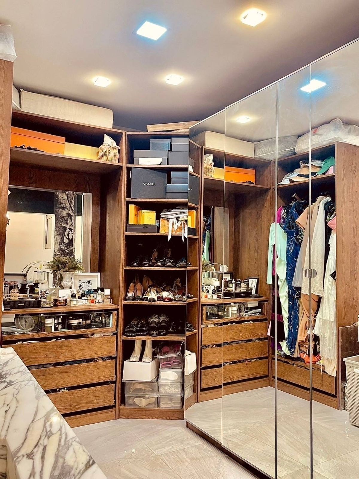 ขายทาวน์โฮมลาดกระบัง สุวรรณภูมิ : ทาวน์โฮม บ้านกลางเมือง พระราม 9 - อ่อนนุช ราคาสุดคุ้ม เจ้าของซื้อจากโครงการมือ 1 ซื้อมาต่อเติมเอง ไม่เคยปล่อยเช่า 