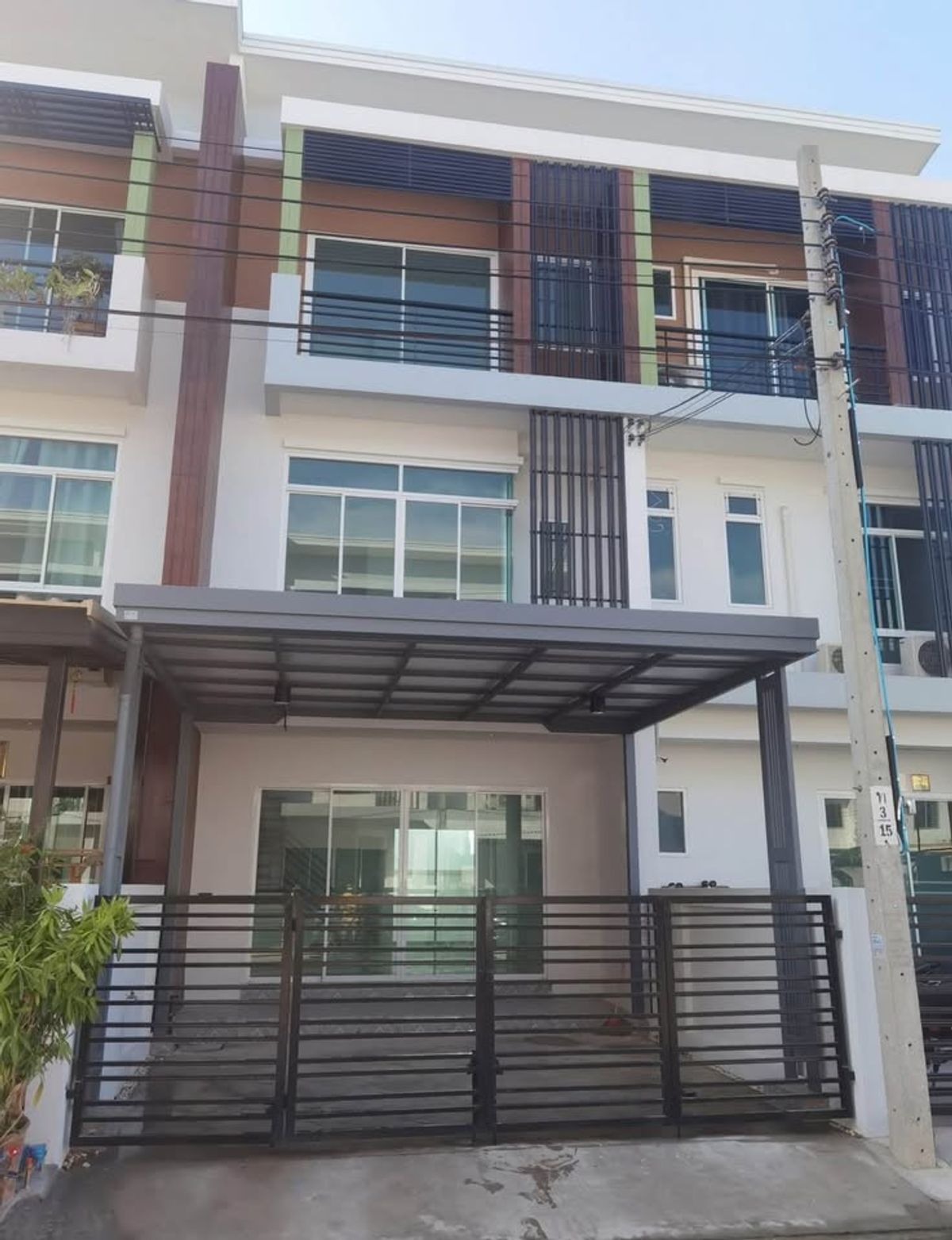 ให้เช่าทาวน์โฮมบางแค เพชรเกษม : (Rented)🏠✨ ให้เช่าทาวน์โฮม 3 ชั้นหมู่บ้านธรรมชาติ ซอยเพชรเกษม114 ใกล้เดอะมอล์บางแค 064-974-2441