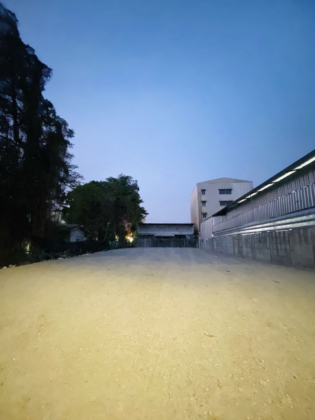 ให้เช่าที่ดินบางนา แบริ่ง ลาซาล : ซอยแบริ่ง68 ที่ดิน 151 ตรว. หน้ากว้าง 15 ม ลึก 40 ม. ซอย แบริ่ง68