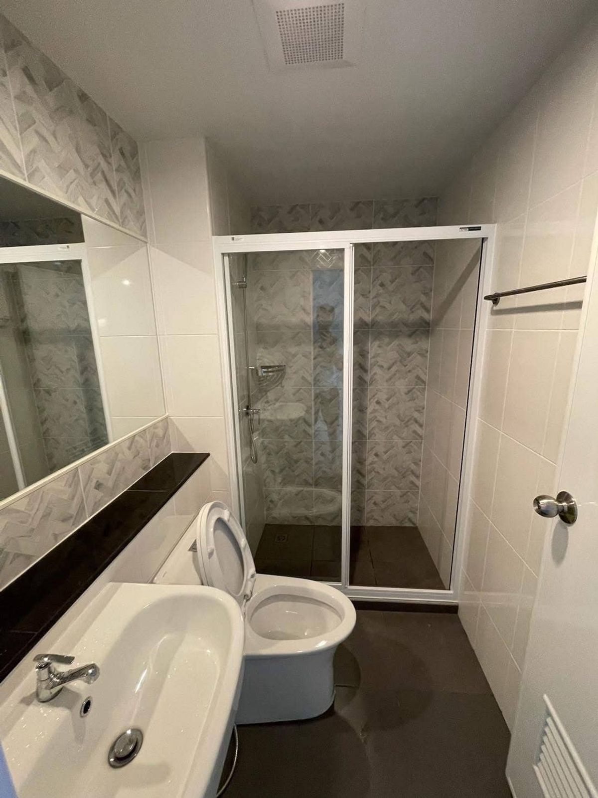 ให้เช่าคอนโดบางนา แบริ่ง ลาซาล : ให้เช่า 🔥 Regent home bangna 🔥 เฟอร์นิเจอร์ และ เครื่องใช้ไฟฟ้าครบ ใกล้ BTS บางนา