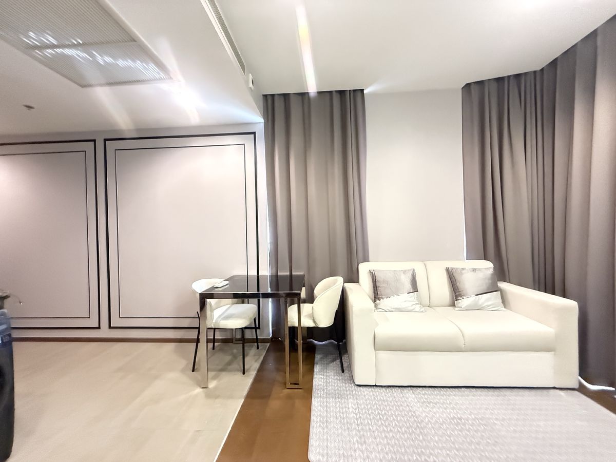 ให้เช่าคอนโดสุขุมวิท อโศก ทองหล่อ : 📍ด่วน ห้องไม่ร้าว สภาพเนี๊ยบปกติดี New room For Rent (Available, Ready to move in)👉  Ideo Q Sukhumvit 36  By Ananda Development ▪️Usable space: 50 Sqm.▪️Type: 2Bedrooms 1Bathroom▪️Rent 50,000Baht/month▪️Fully Furnished ▪️Floor 9