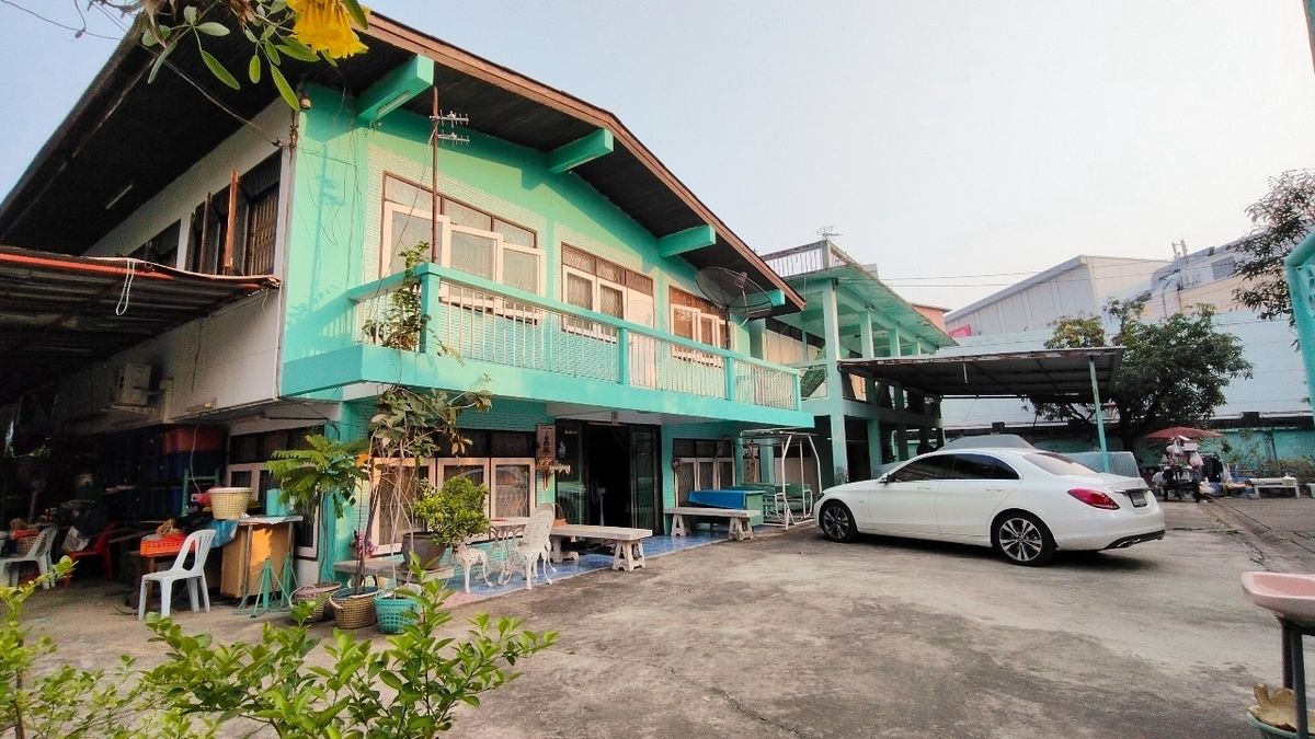 For SaleLandRama 2, Bang Khun Thian : Hot Property Deal! Land with Buildings in Prime Rama 2 Soi 50 – Ready to Use or Develop