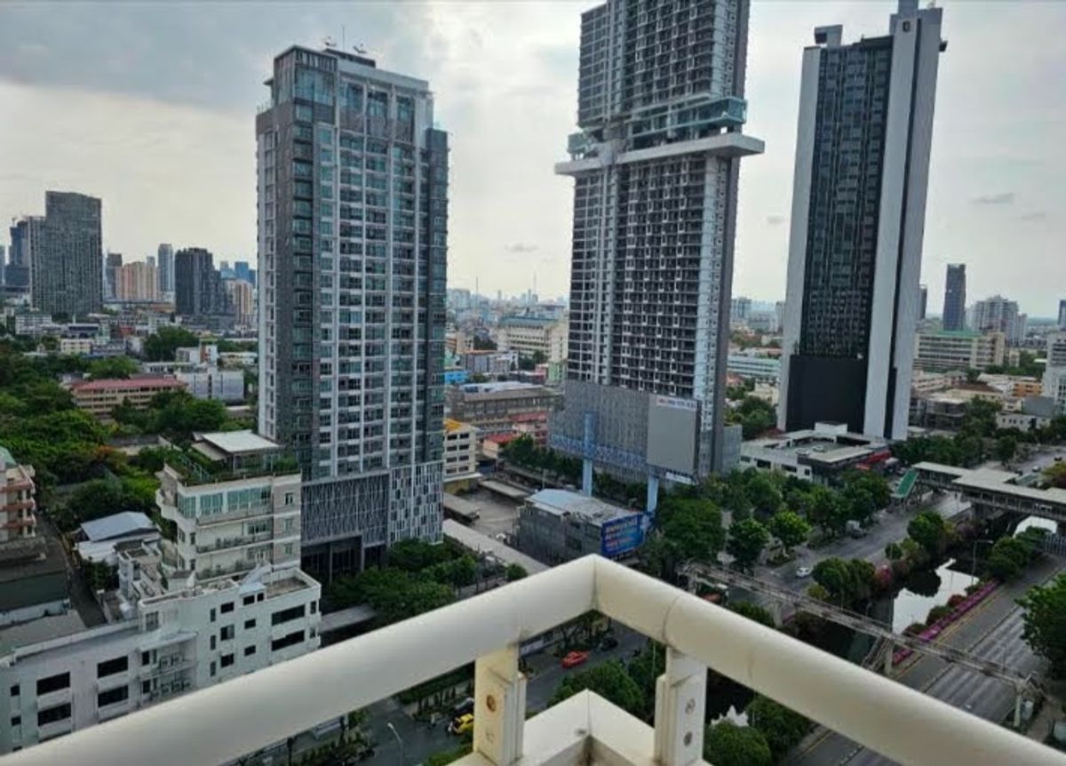 ขายคอนโดสาทร นราธิวาส : 3ห้องนอนห้องใหญ่มาพร้อมห้องแม่บ้าน ใกล้ BTS เซนต์หลุยส์และช่องนนทรี✨The Empire Place✨3 ห้องนอน 4 ห้องน้ำ ขนาด 157 ตร.ม ใกล้ BTS ช่องนนทรี Tel.0982645161 