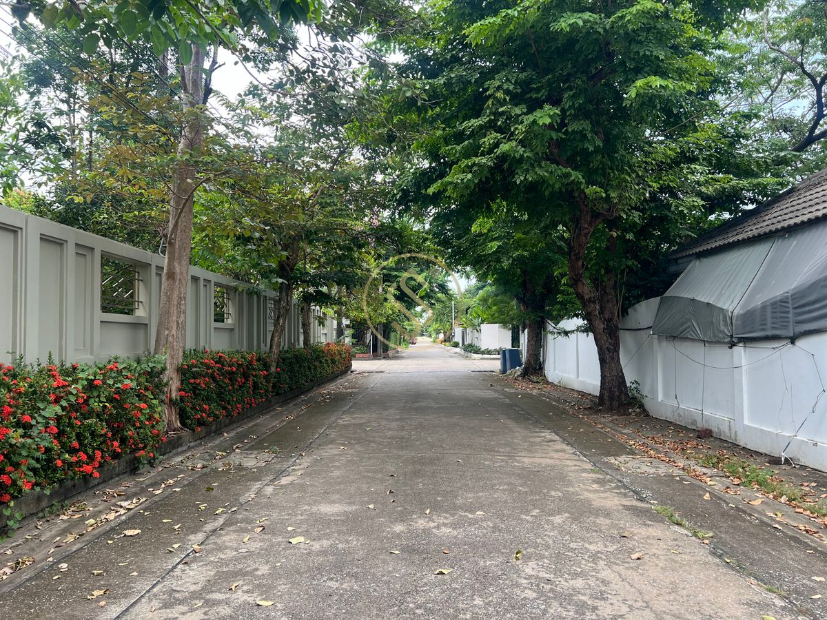 ขายที่ดินอ่อนนุช อุดมสุข : ขายที่ดินแปลงสวย ถมเเล้วขนาด 400 ตารางวา หมู่บ้านวรบูลย์ อ่อนนุช 44 สุขุมวิท 77