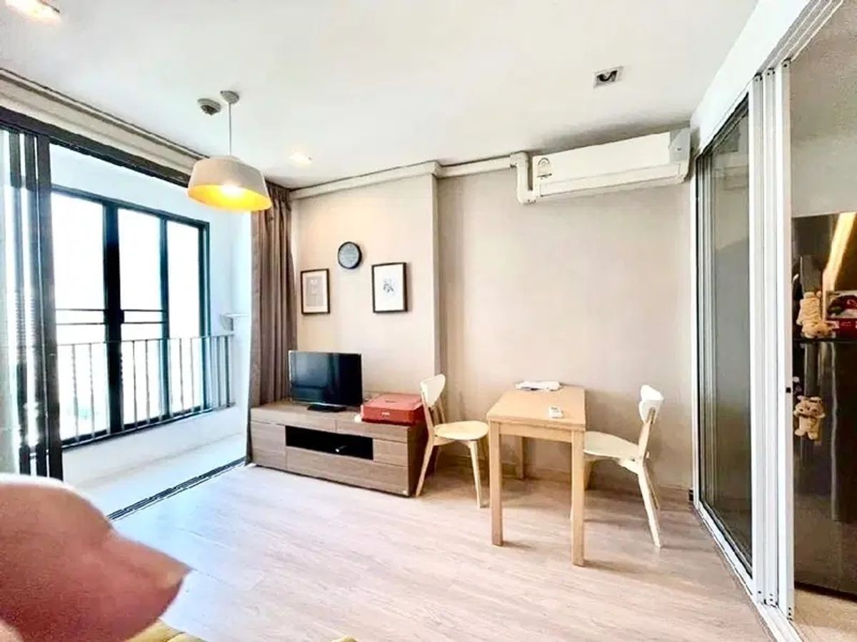 ให้เช่าคอนโดราชเทวี พญาไท : Mobi Phayathai 52 sq.m.Please add LINE ID @806qphgn o8415o5483