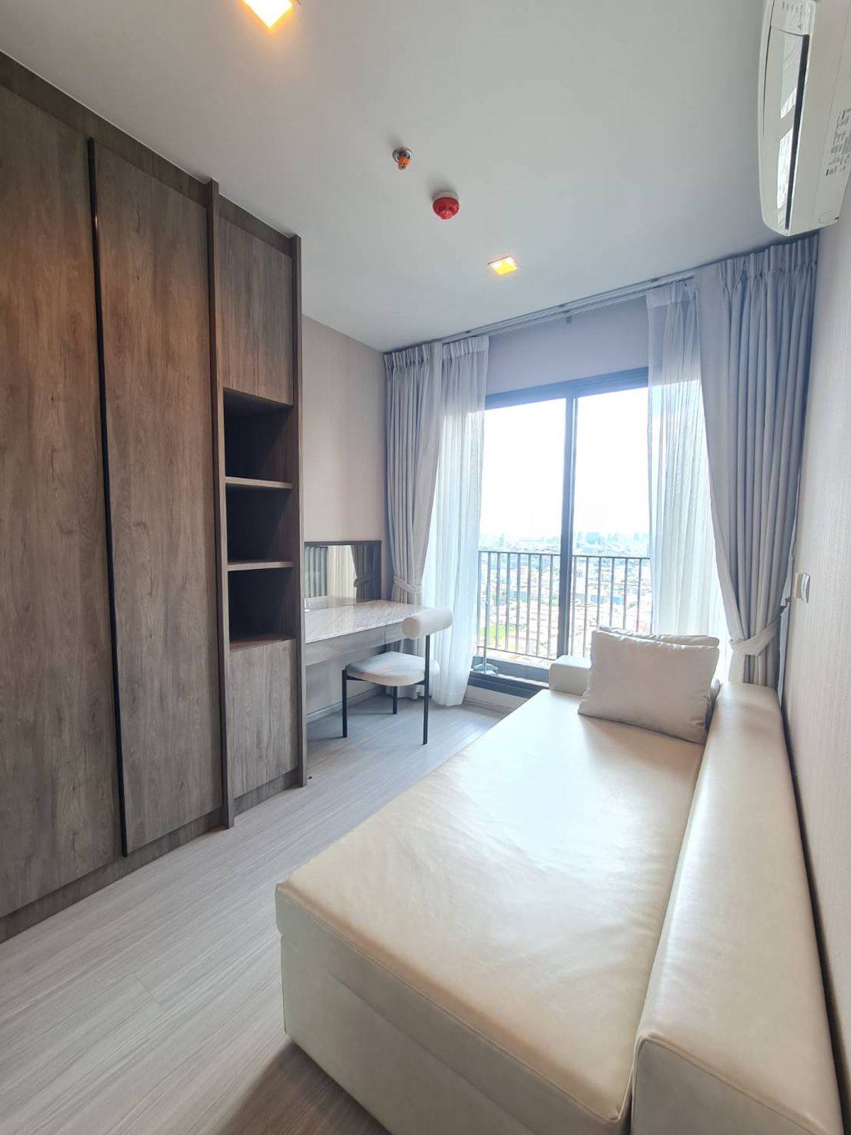 For SaleCondoRama9, Petchburi, RCA : Foreigner Quota for sale with tenants Life Asoke Rama 9 Price 5,600,000 baht [SHN00274]