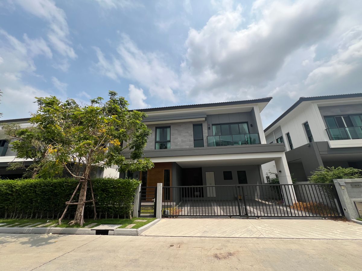ขายบ้านลาดกระบัง สุวรรณภูมิ : บ้าน 4 ห้องนอน อ่อนนุช ใกล้รถไฟฟ้า 