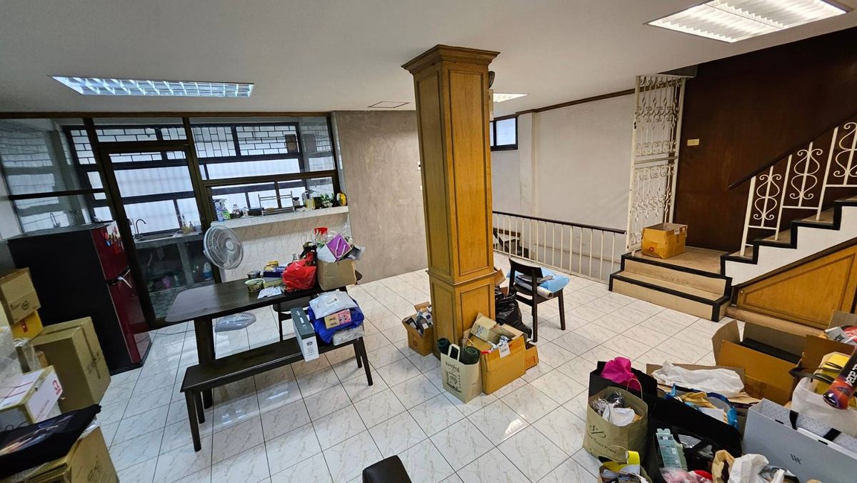 ให้เช่าอาคารพาณิชย์เยาวราช บางลำพู : ให้เช่าอาคารพาณิชย์ 2คูหา 5 นาที-MRTวัดมังกร (N.1235)