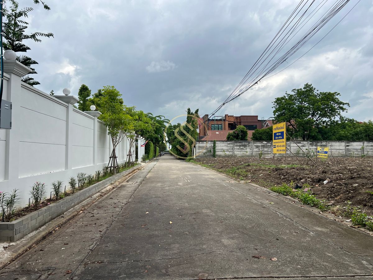 ขายที่ดินอ่อนนุช อุดมสุข : ขายที่ดินแปลงสวย ถมเเล้วขนาด 400 ตารางวา หมู่บ้านวรบูลย์ อ่อนนุช 44 สุขุมวิท 77