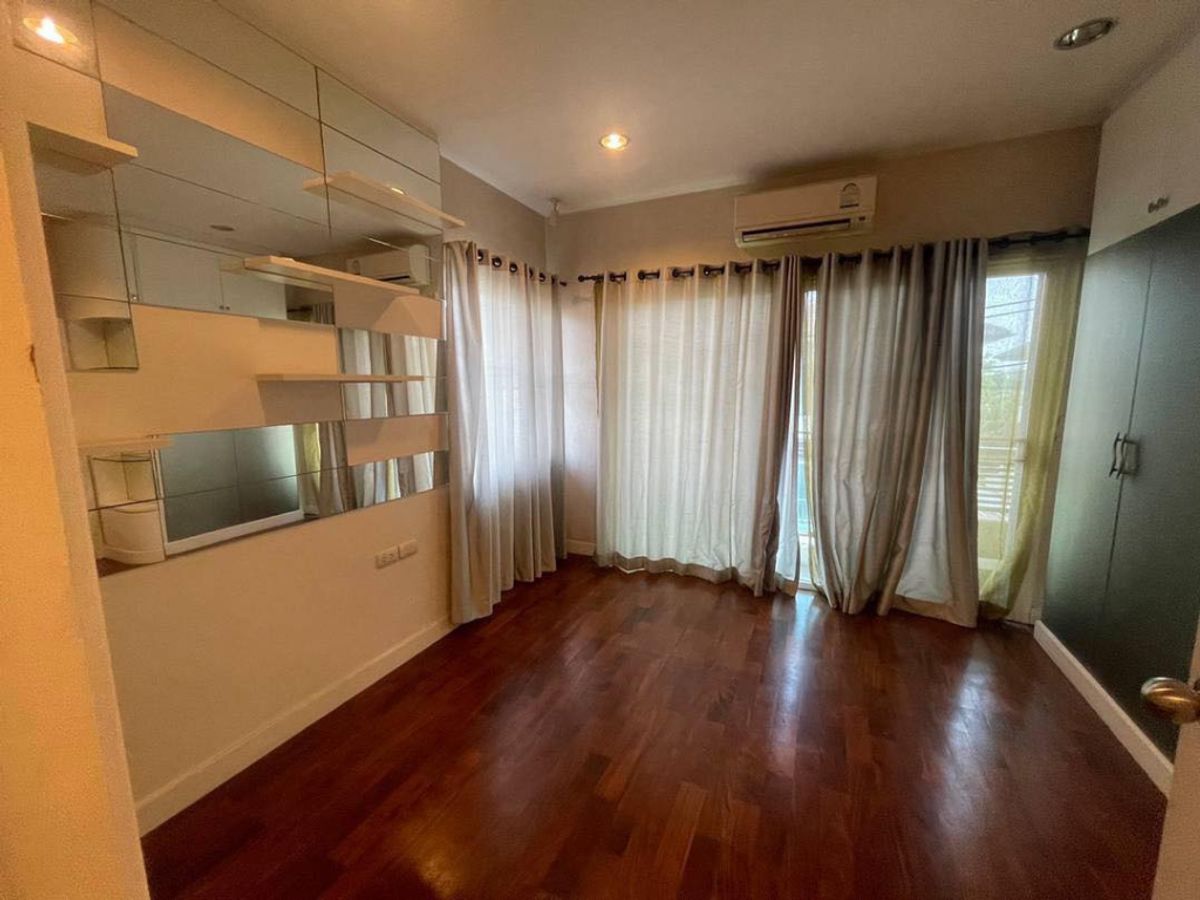 For SaleHouseNawamin, Ramindra : Hot price Luxury 3-Story House for Sale #GrandBangkokBoulevard #RatchadaRamintra, 2 Minutes to Fashion Island, Near Expressway, Near MRT