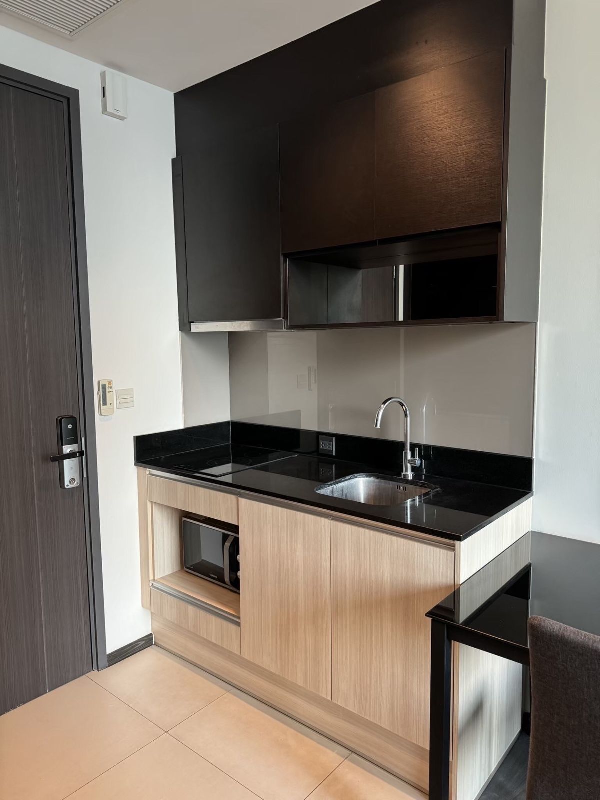 For SaleCondoSukhumvit, Asoke, Thonglor : Foreigner Quota for sale with Edge Sukhumvit 23 tenants. Price 5,900,000 baht [SHN00256]