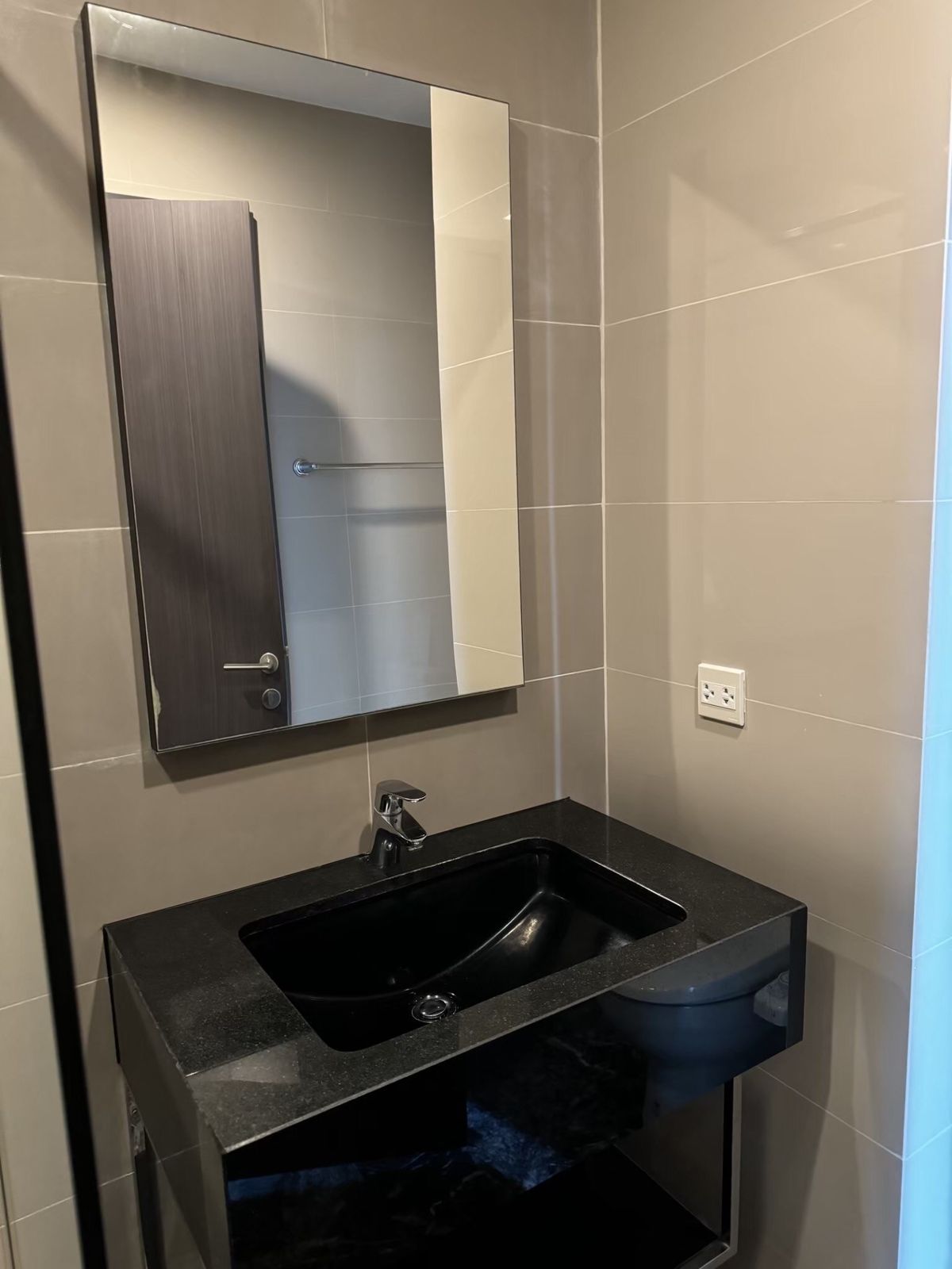 For SaleCondoSukhumvit, Asoke, Thonglor : Foreigner Quota for sale with Edge Sukhumvit 23 tenants. Price 5,900,000 baht [SHN00256]