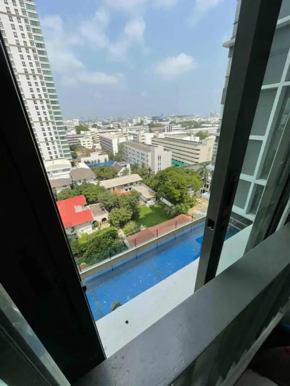 ให้เช่าคอนโดราชเทวี พญาไท : Mobi Phayathai 30 sq.m.Please add LINE ID @806qphgn o8415o5483