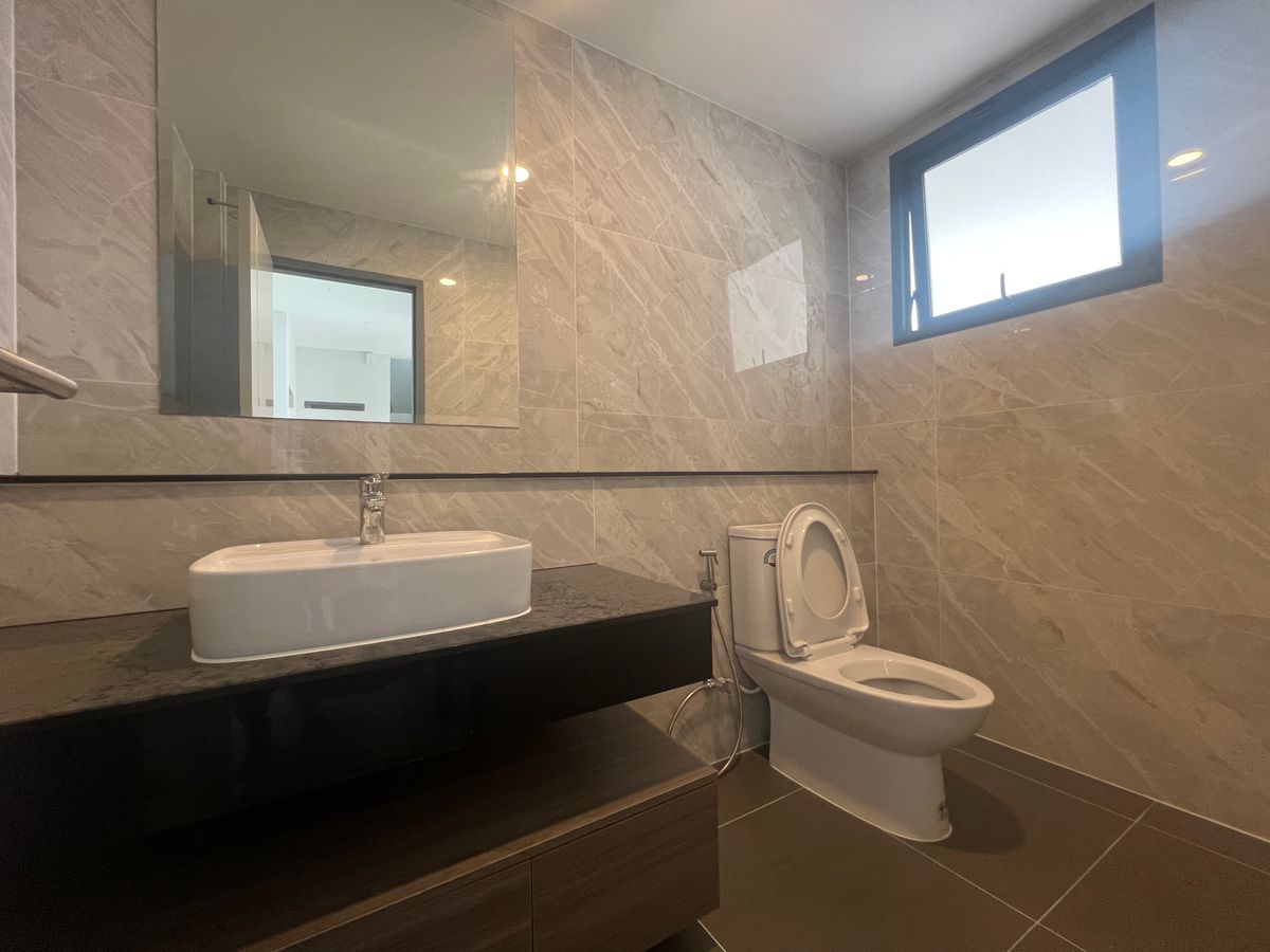 ขายบ้านลาดกระบัง สุวรรณภูมิ : บ้าน 4 ห้องนอน อ่อนนุช ใกล้รถไฟฟ้า 